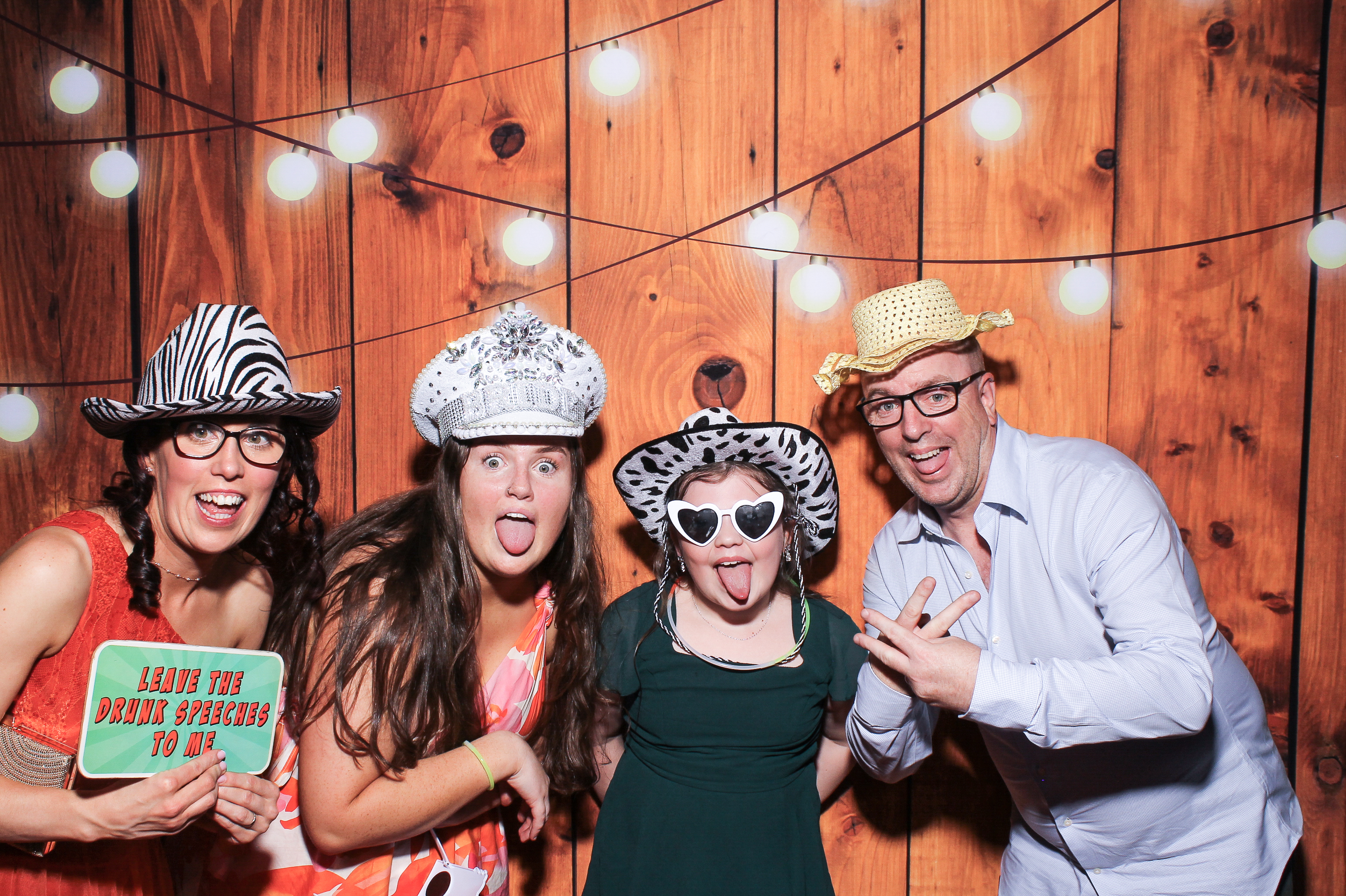 Pauline & Evan | View more photos from the event at gallery.snapmagic.ie/u/SnapMagic/Pauline-Evan