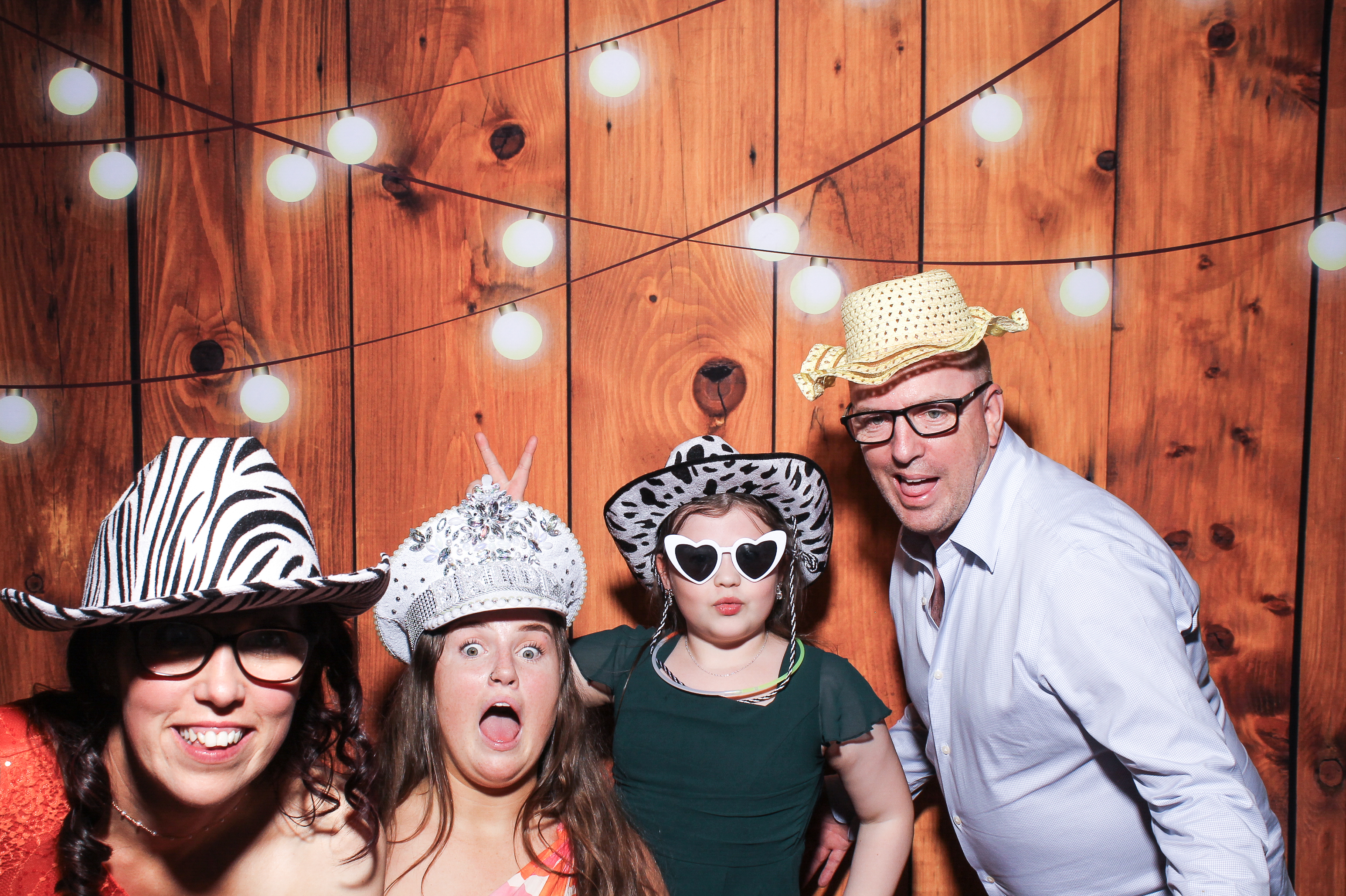 Pauline & Evan | View more photos from the event at gallery.snapmagic.ie/u/SnapMagic/Pauline-Evan