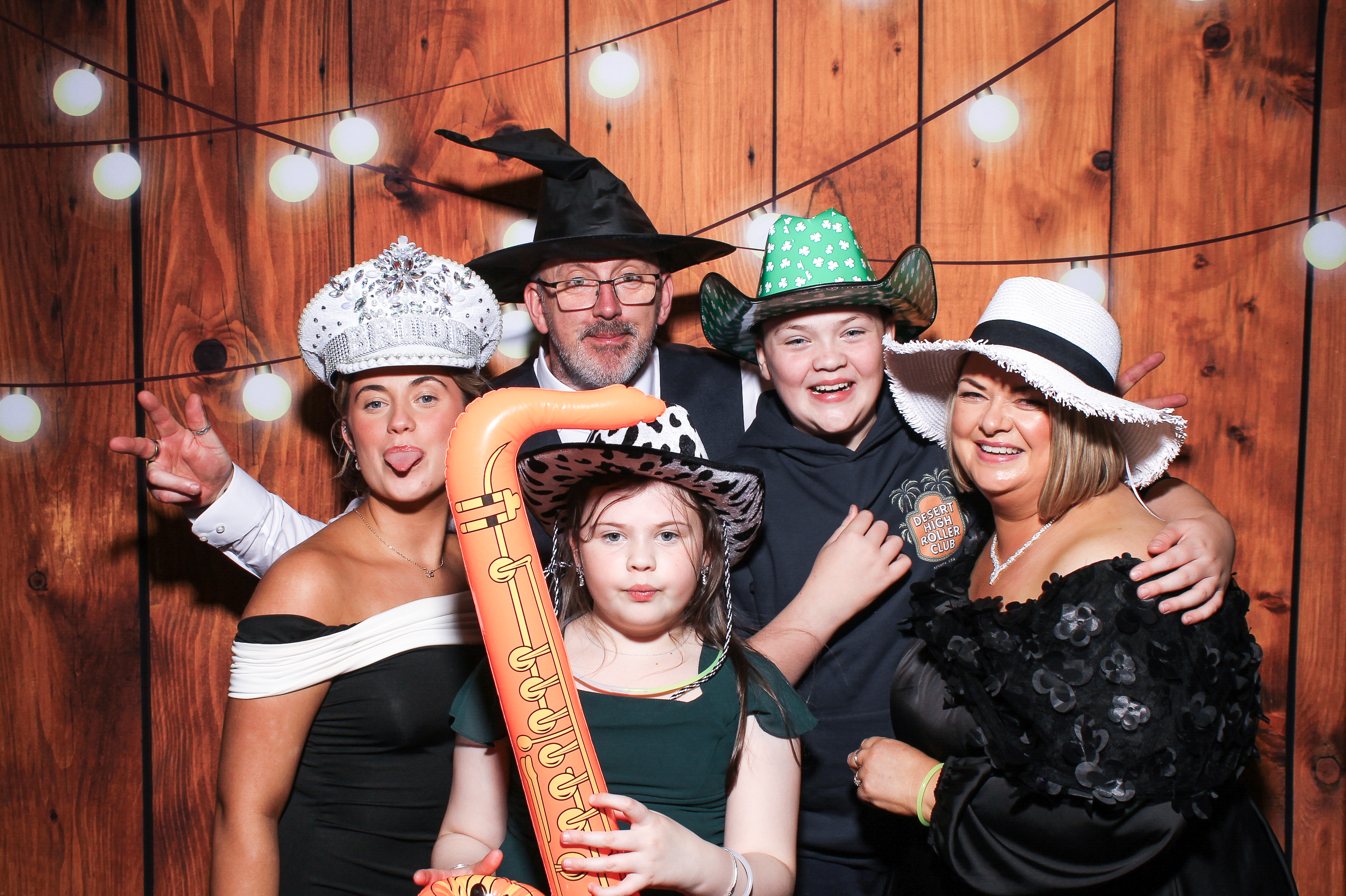 Pauline & Evan | View more photos from the event at gallery.snapmagic.ie/u/SnapMagic/Pauline-Evan