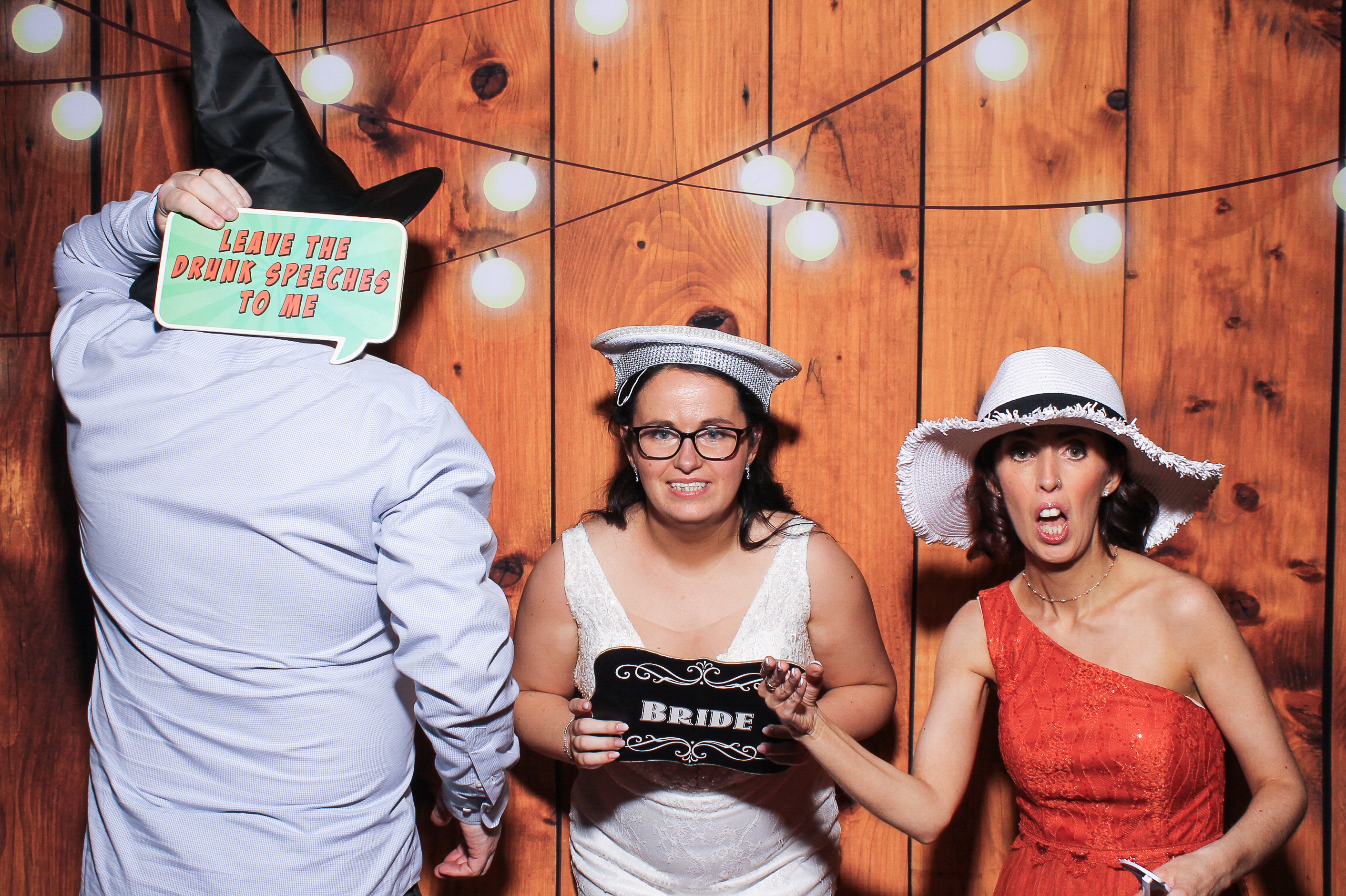 Pauline & Evan | View more photos from the event at gallery.snapmagic.ie/u/SnapMagic/Pauline-Evan