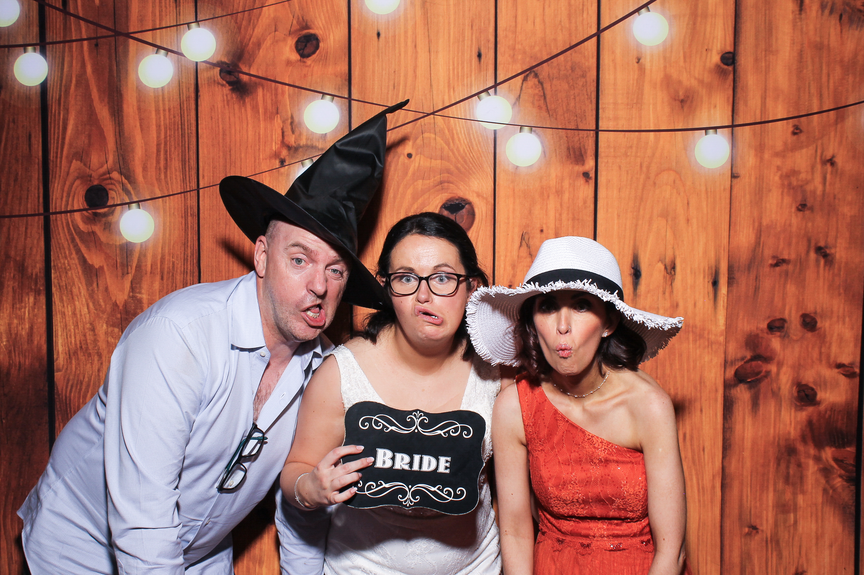 Pauline & Evan | View more photos from the event at gallery.snapmagic.ie/u/SnapMagic/Pauline-Evan