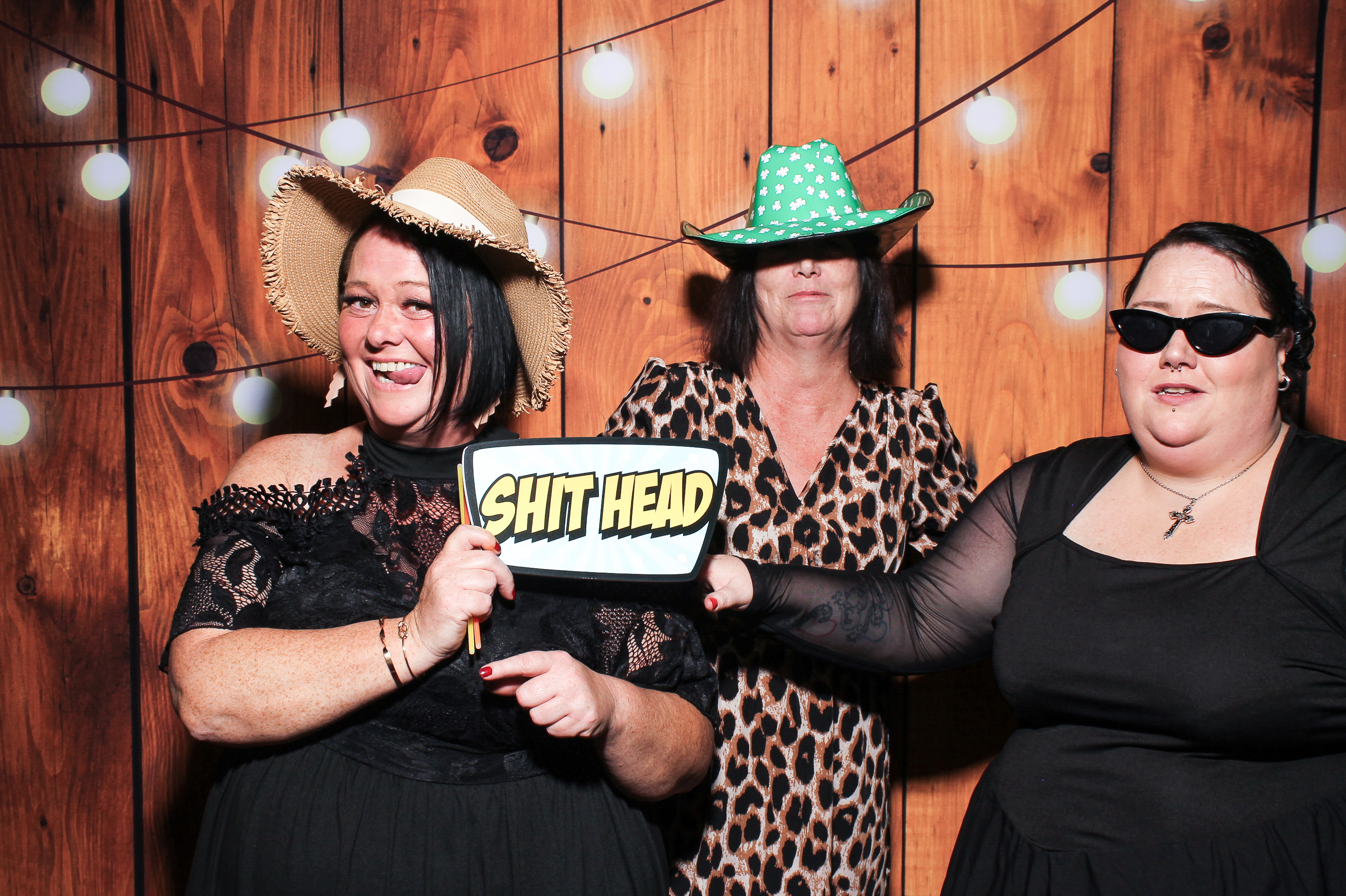 Pauline & Evan | View more photos from the event at gallery.snapmagic.ie/u/SnapMagic/Pauline-Evan