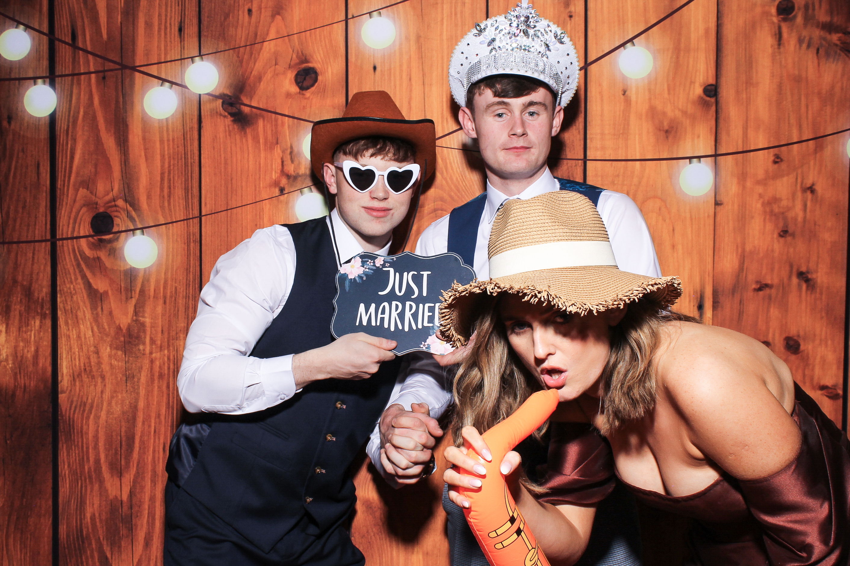 Pauline & Evan | View more photos from the event at gallery.snapmagic.ie/u/SnapMagic/Pauline-Evan