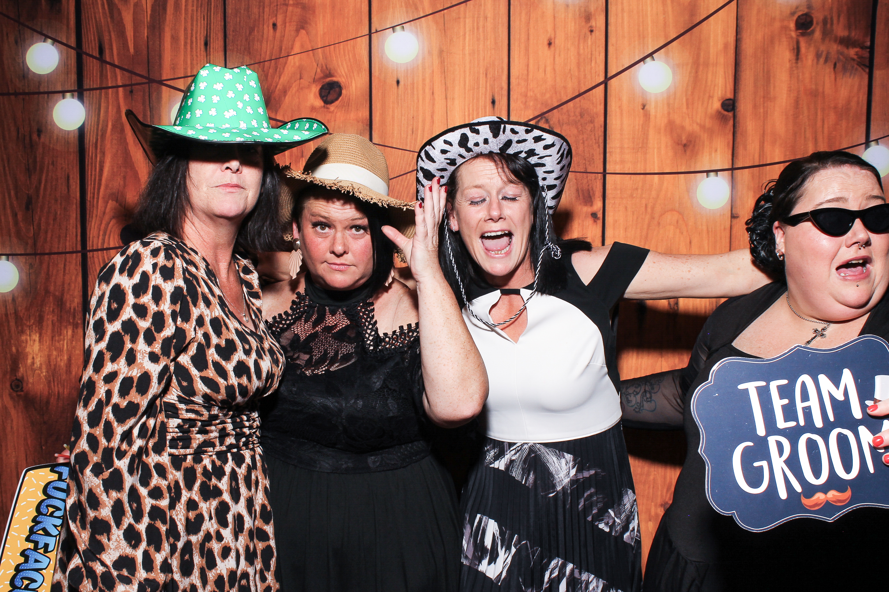 Pauline & Evan | View more photos from the event at gallery.snapmagic.ie/u/SnapMagic/Pauline-Evan