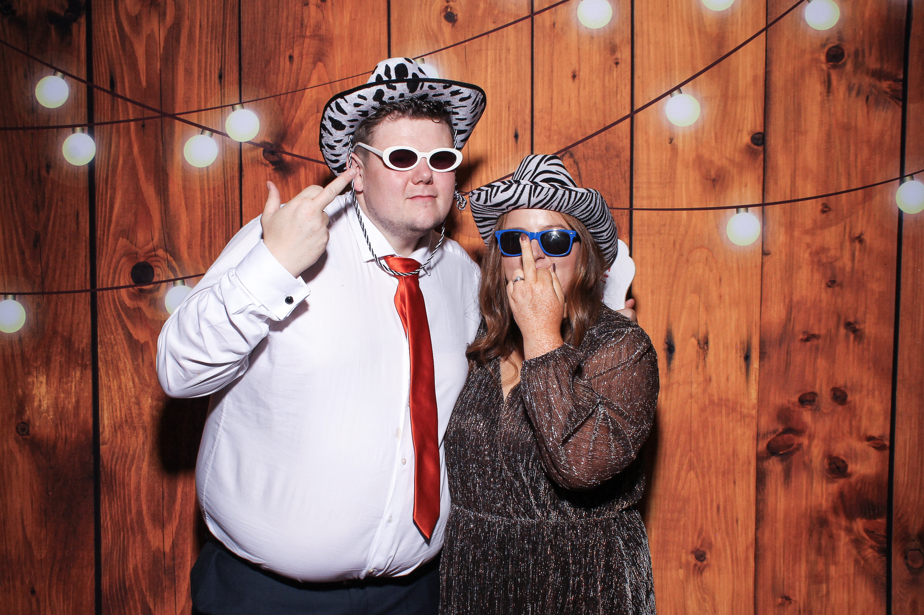 Pauline & Evan | View more photos from the event at gallery.snapmagic.ie/u/SnapMagic/Pauline-Evan