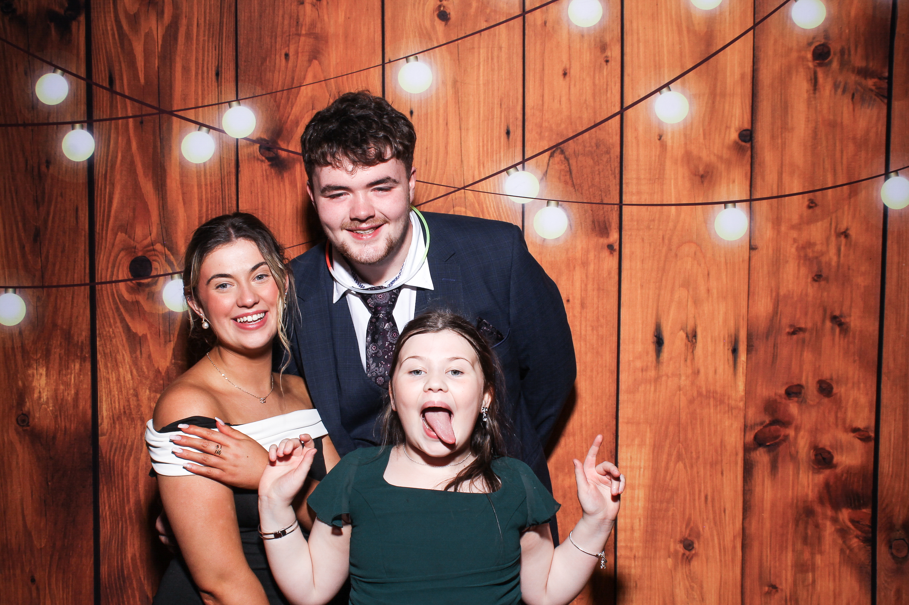 Pauline & Evan | View more photos from the event at gallery.snapmagic.ie/u/SnapMagic/Pauline-Evan