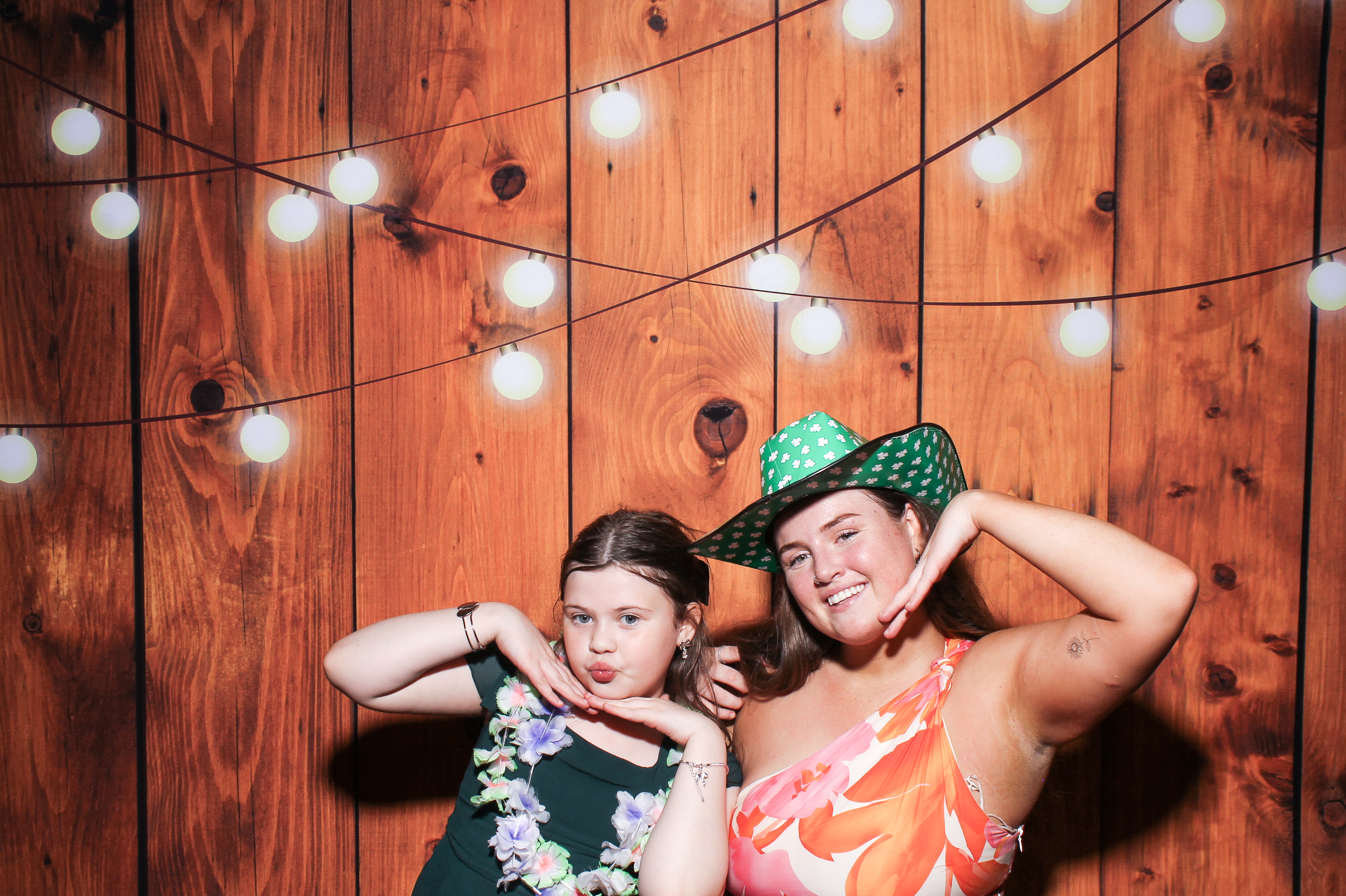 Pauline & Evan | View more photos from the event at gallery.snapmagic.ie/u/SnapMagic/Pauline-Evan