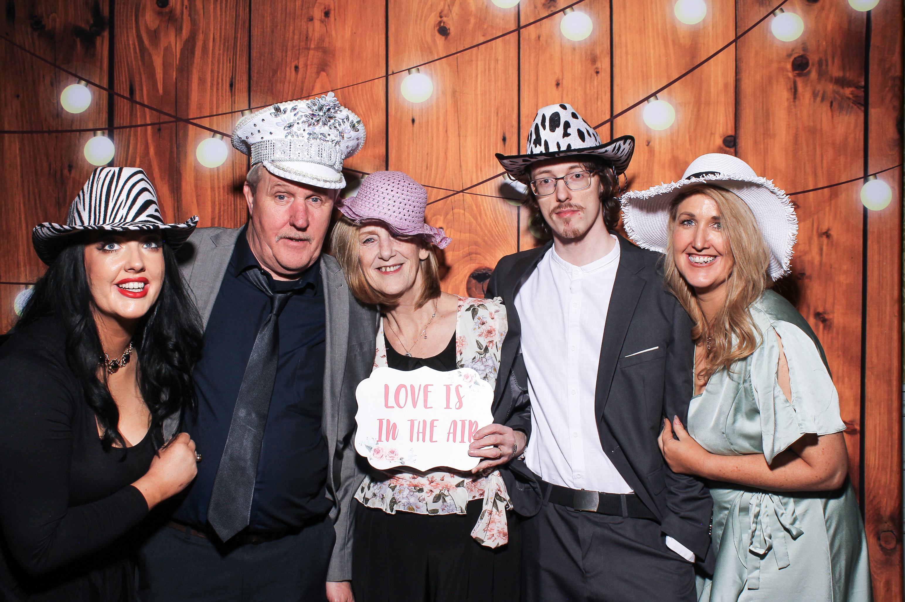 Pauline & Evan | View more photos from the event at gallery.snapmagic.ie/u/SnapMagic/Pauline-Evan