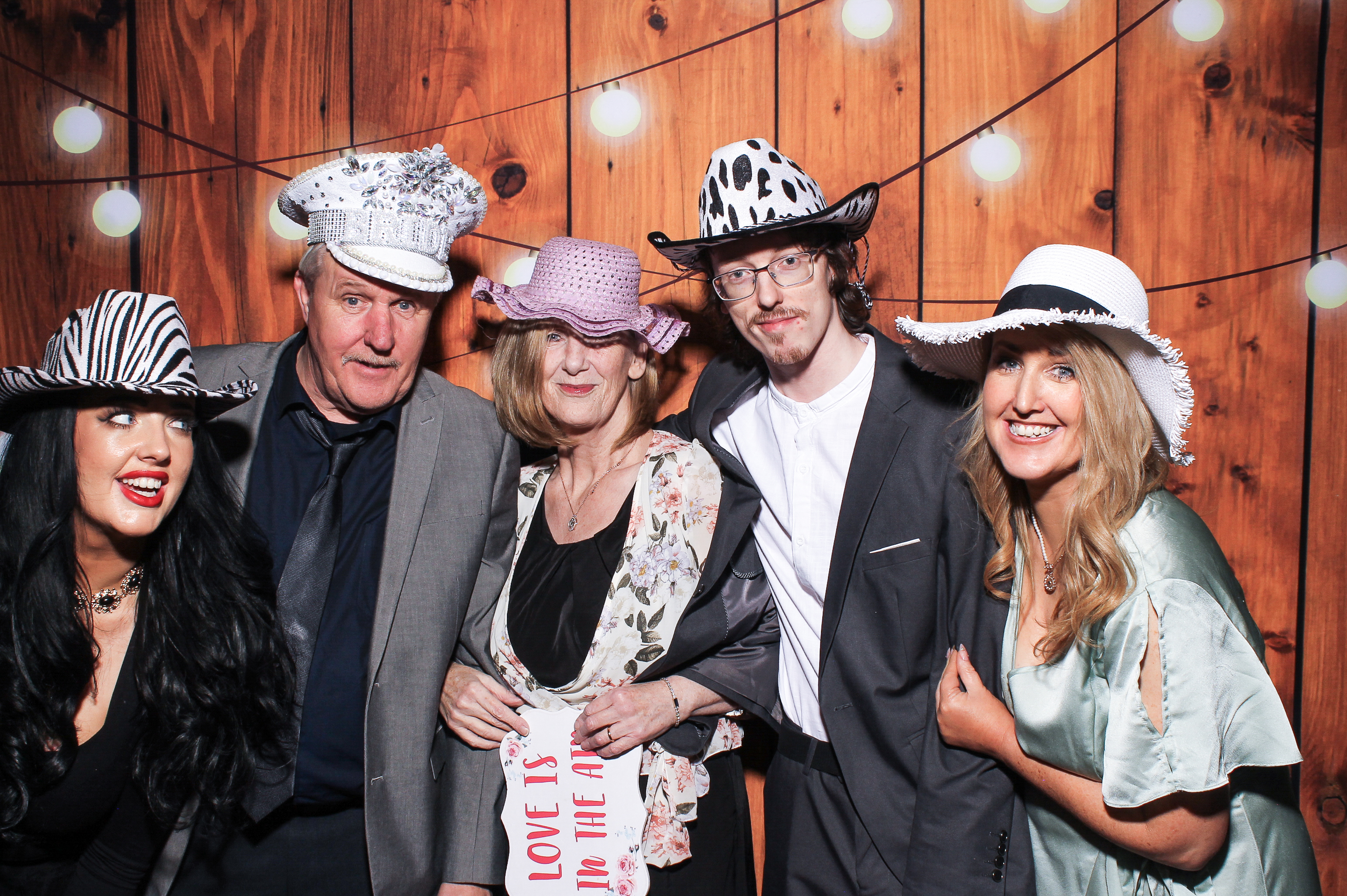 Pauline & Evan | View more photos from the event at gallery.snapmagic.ie/u/SnapMagic/Pauline-Evan