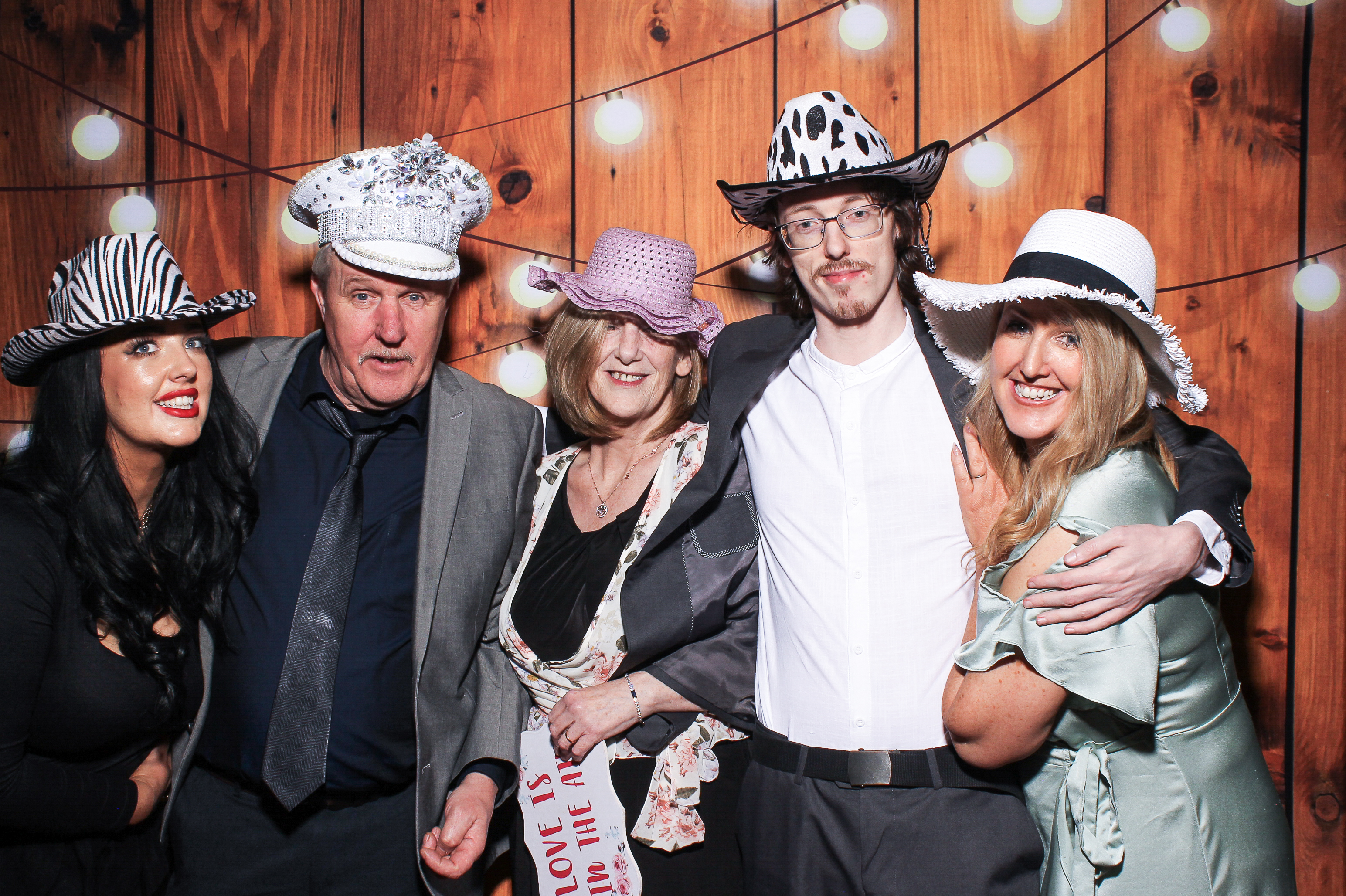 Pauline & Evan | View more photos from the event at gallery.snapmagic.ie/u/SnapMagic/Pauline-Evan