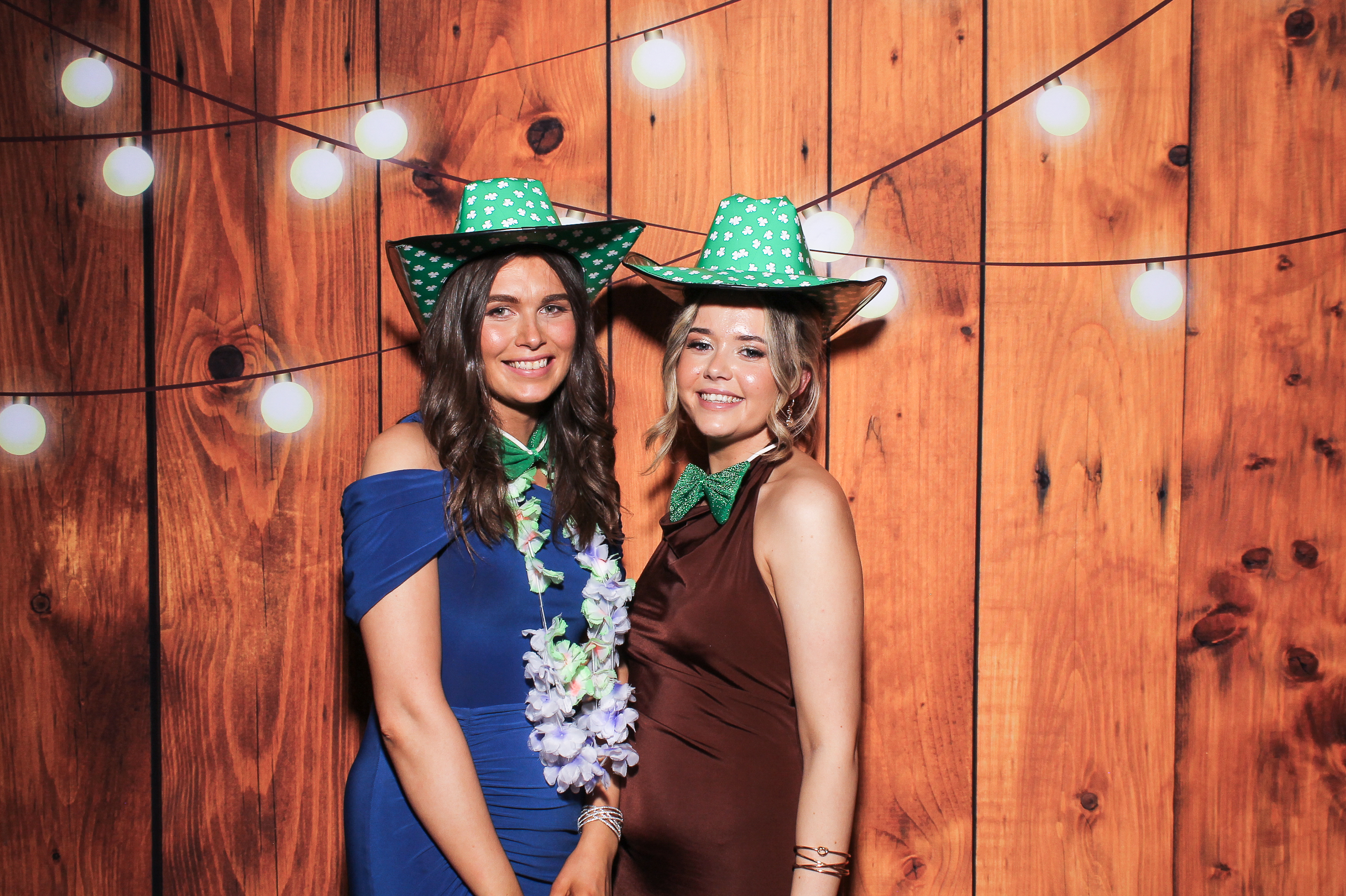 Pauline & Evan | View more photos from the event at gallery.snapmagic.ie/u/SnapMagic/Pauline-Evan