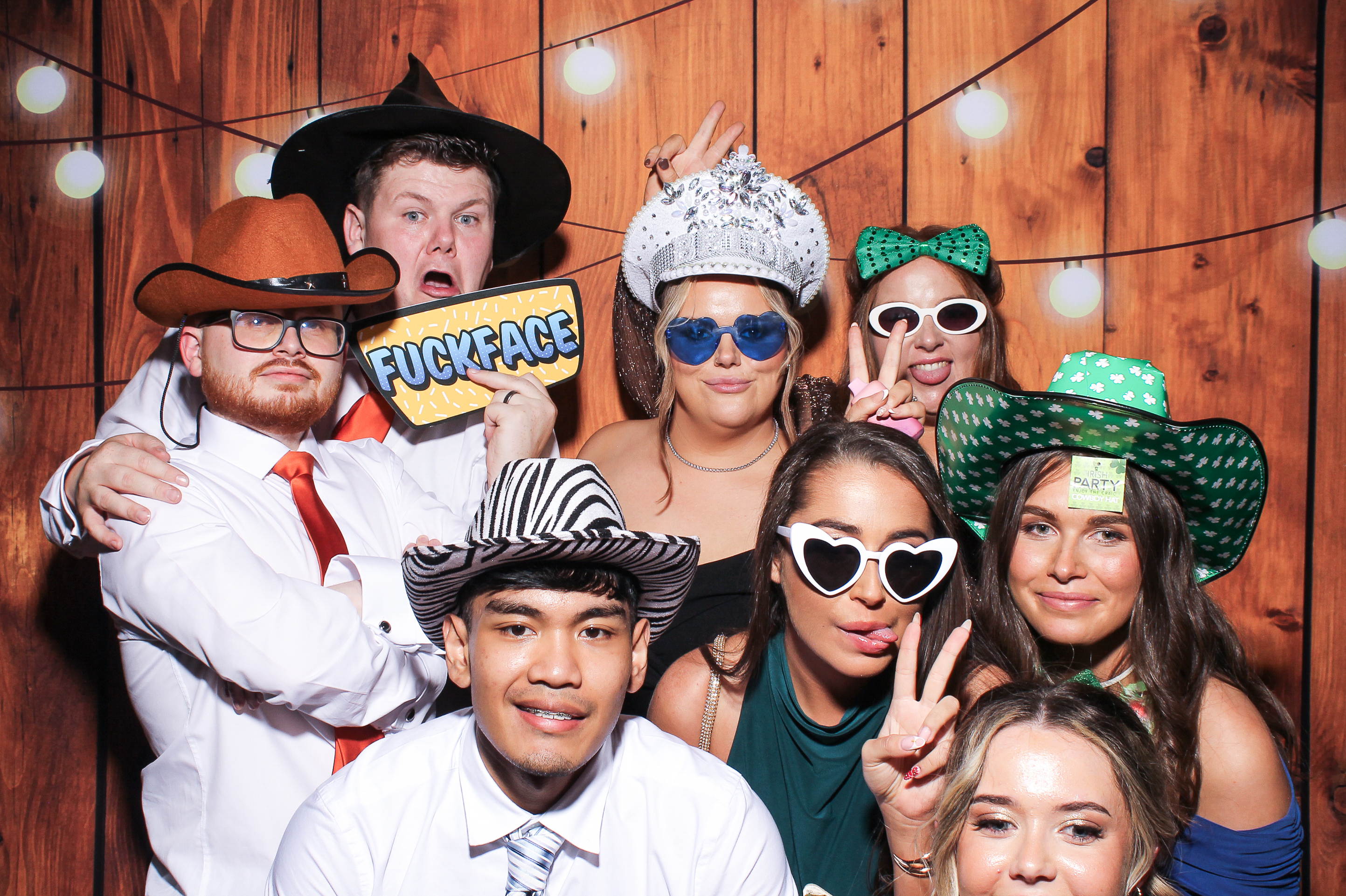 Pauline & Evan | View more photos from the event at gallery.snapmagic.ie/u/SnapMagic/Pauline-Evan