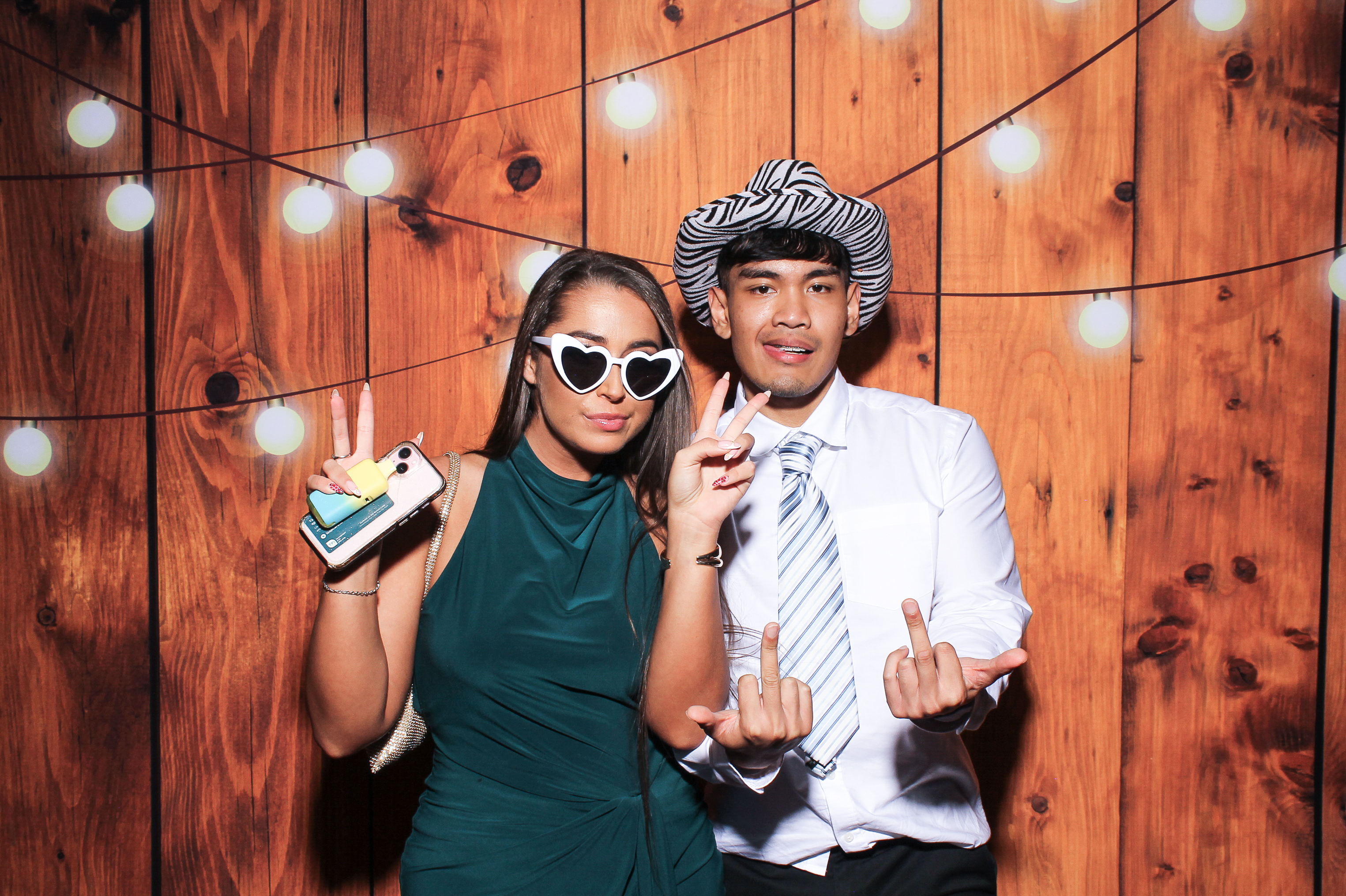 Pauline & Evan | View more photos from the event at gallery.snapmagic.ie/u/SnapMagic/Pauline-Evan