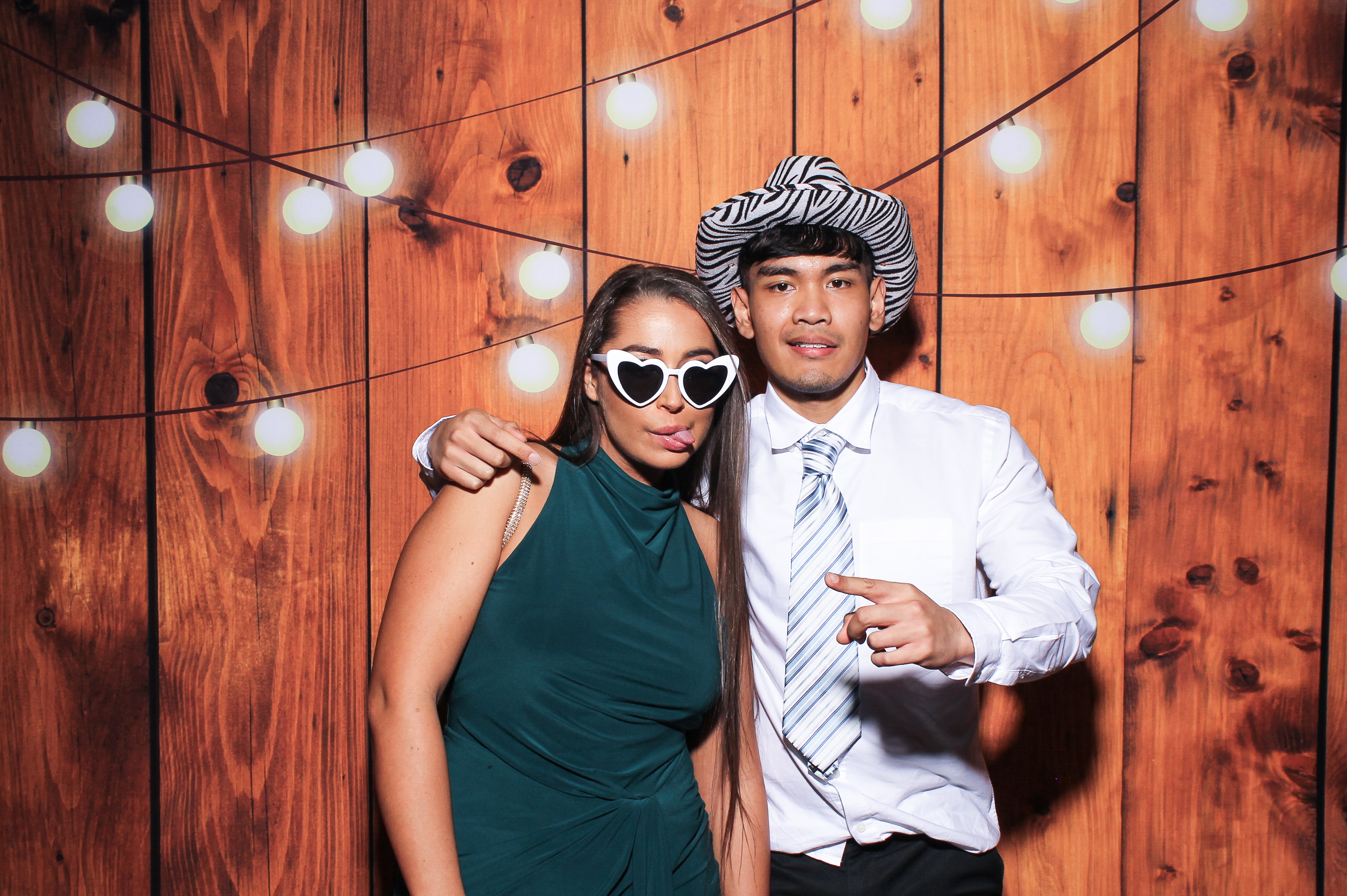 Pauline & Evan | View more photos from the event at gallery.snapmagic.ie/u/SnapMagic/Pauline-Evan