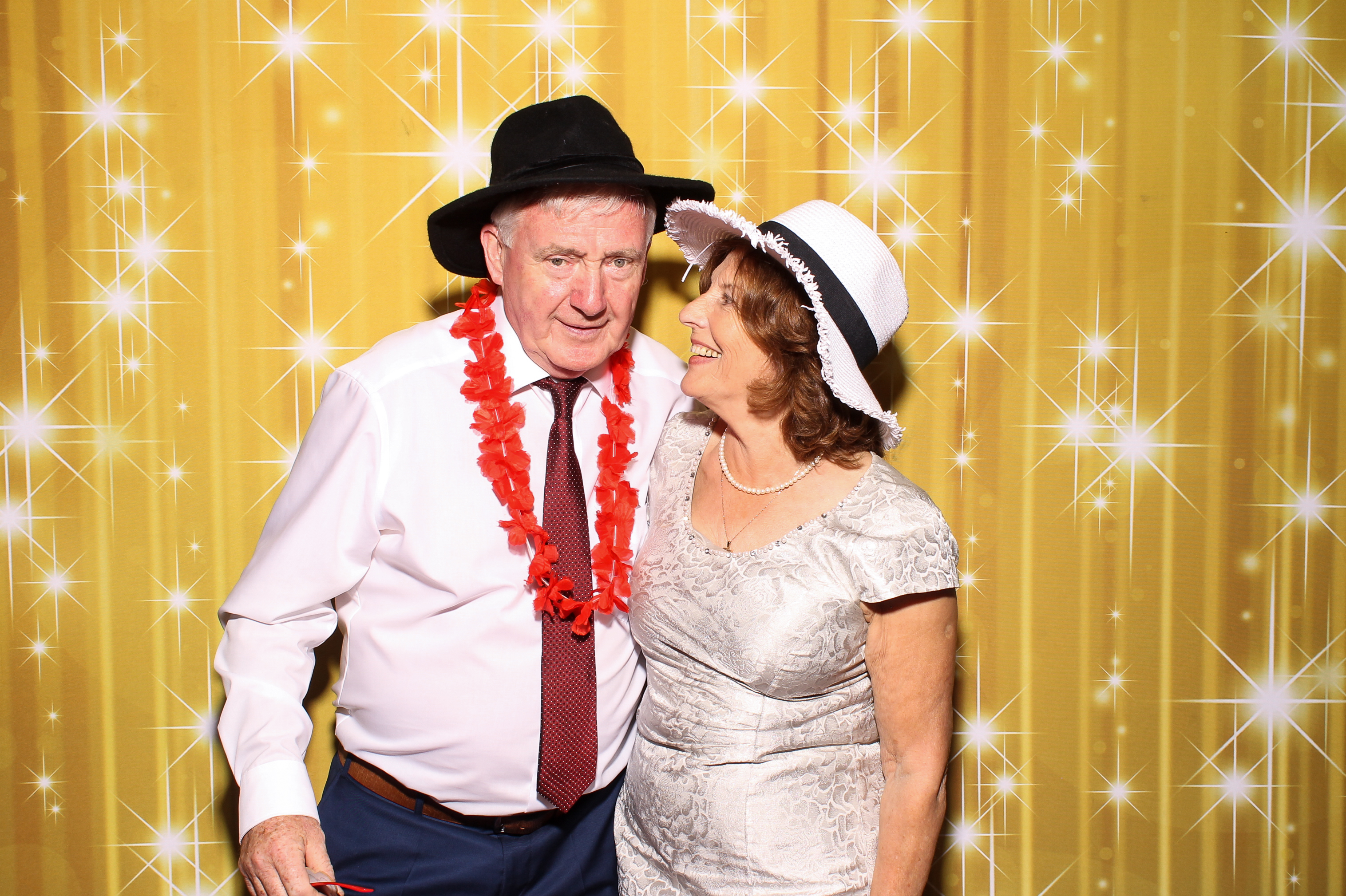 Rachel & Mick | View more photos from the event at gallery.snapmagic.ie/u/SnapMagic/Rachel-Mick