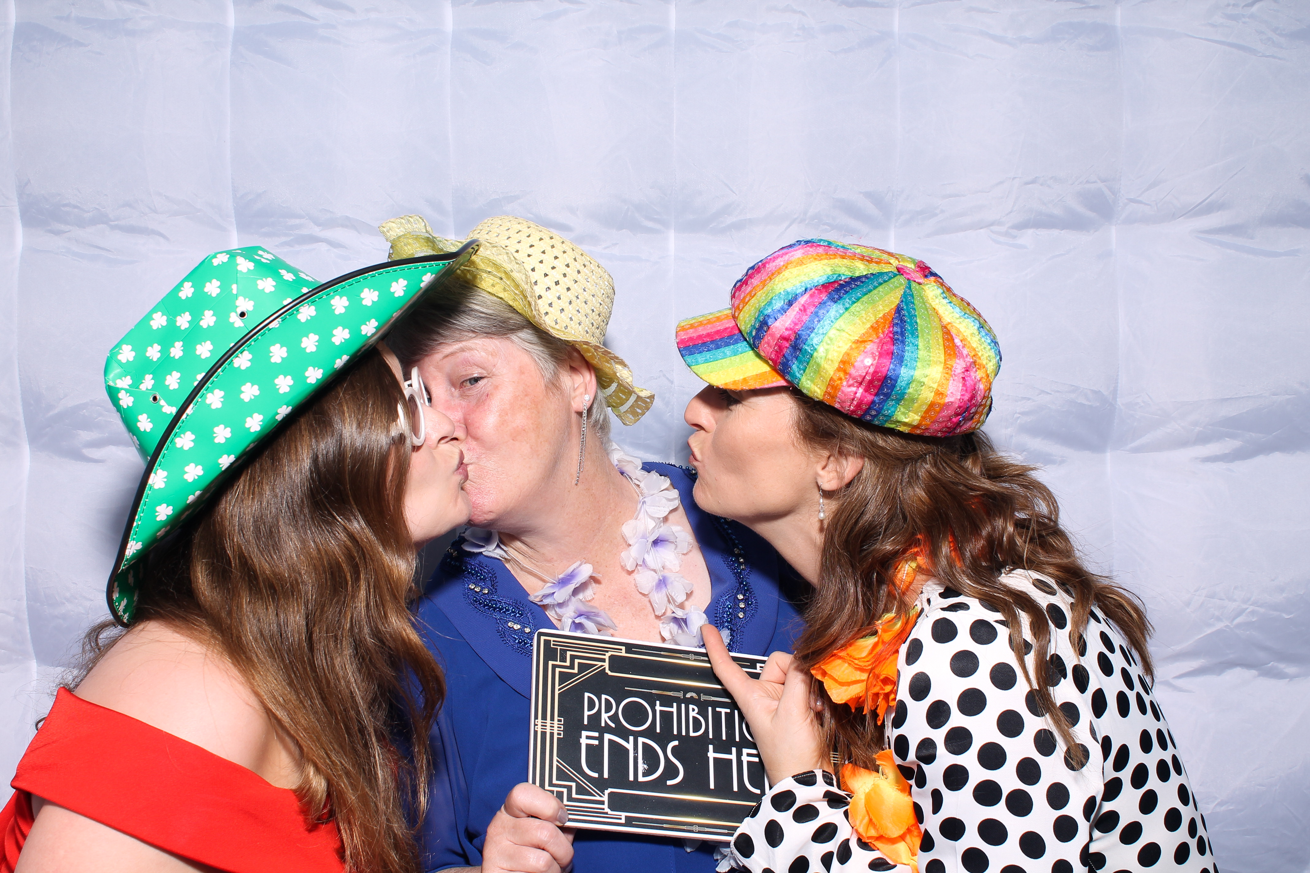 Sandra & Paul | View more photos from the event at gallery.snapmagic.ie/u/SnapMagic/Sandra-Paul