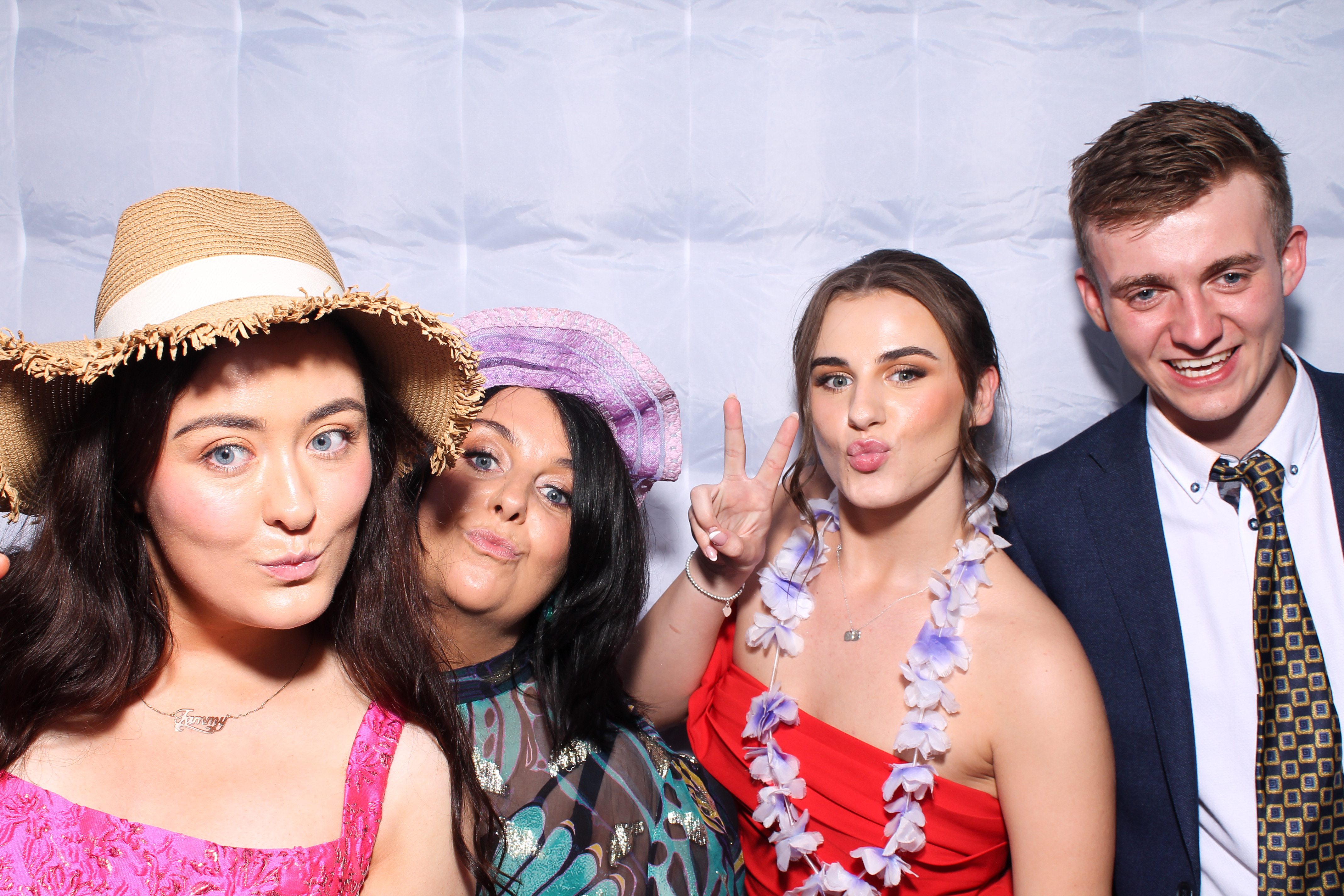 Sandra & Paul | View more photos from the event at gallery.snapmagic.ie/u/SnapMagic/Sandra-Paul