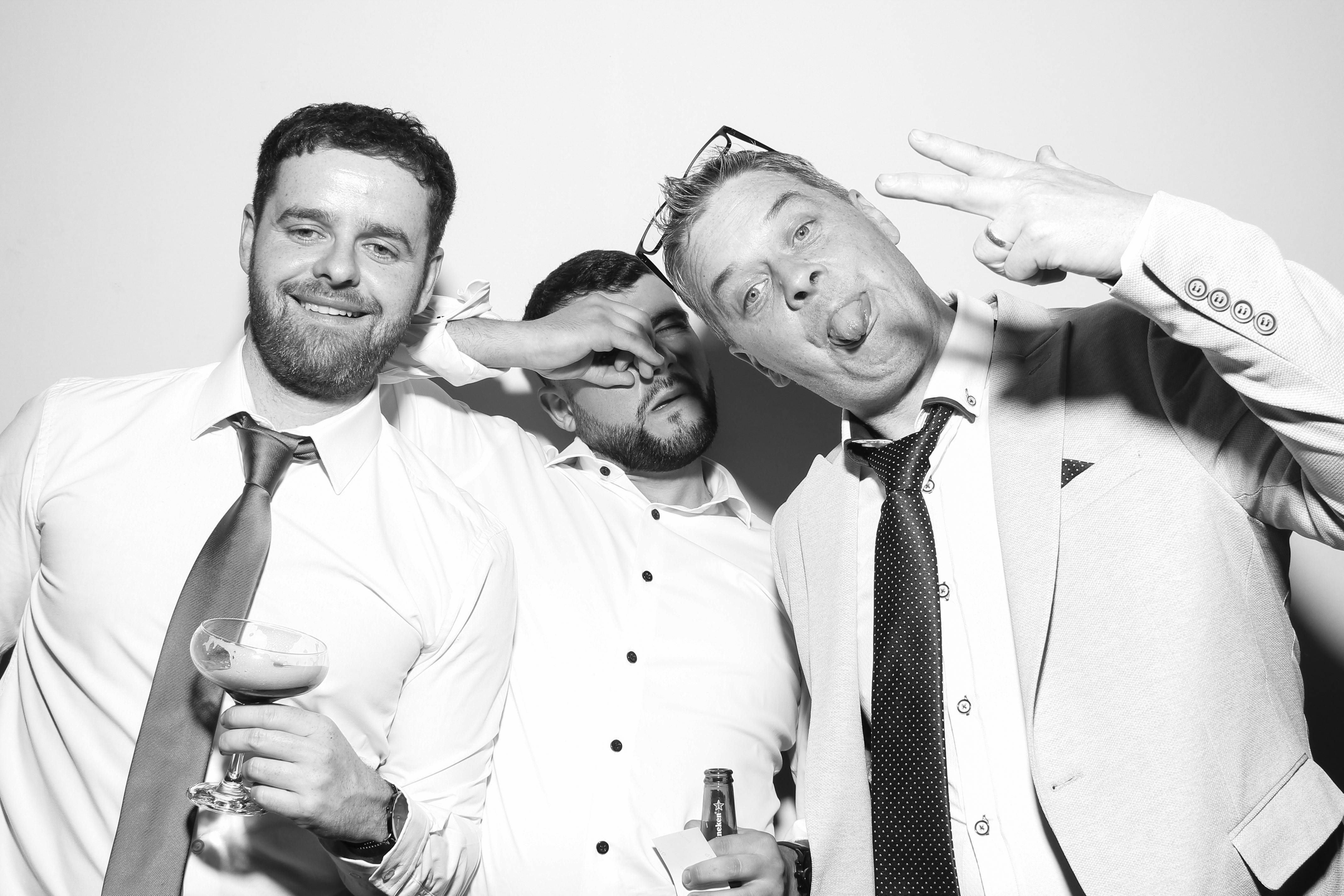 Sarah & James | View more photos from the event at gallery.snapmagic.ie/u/SnapMagic/Sarah-James