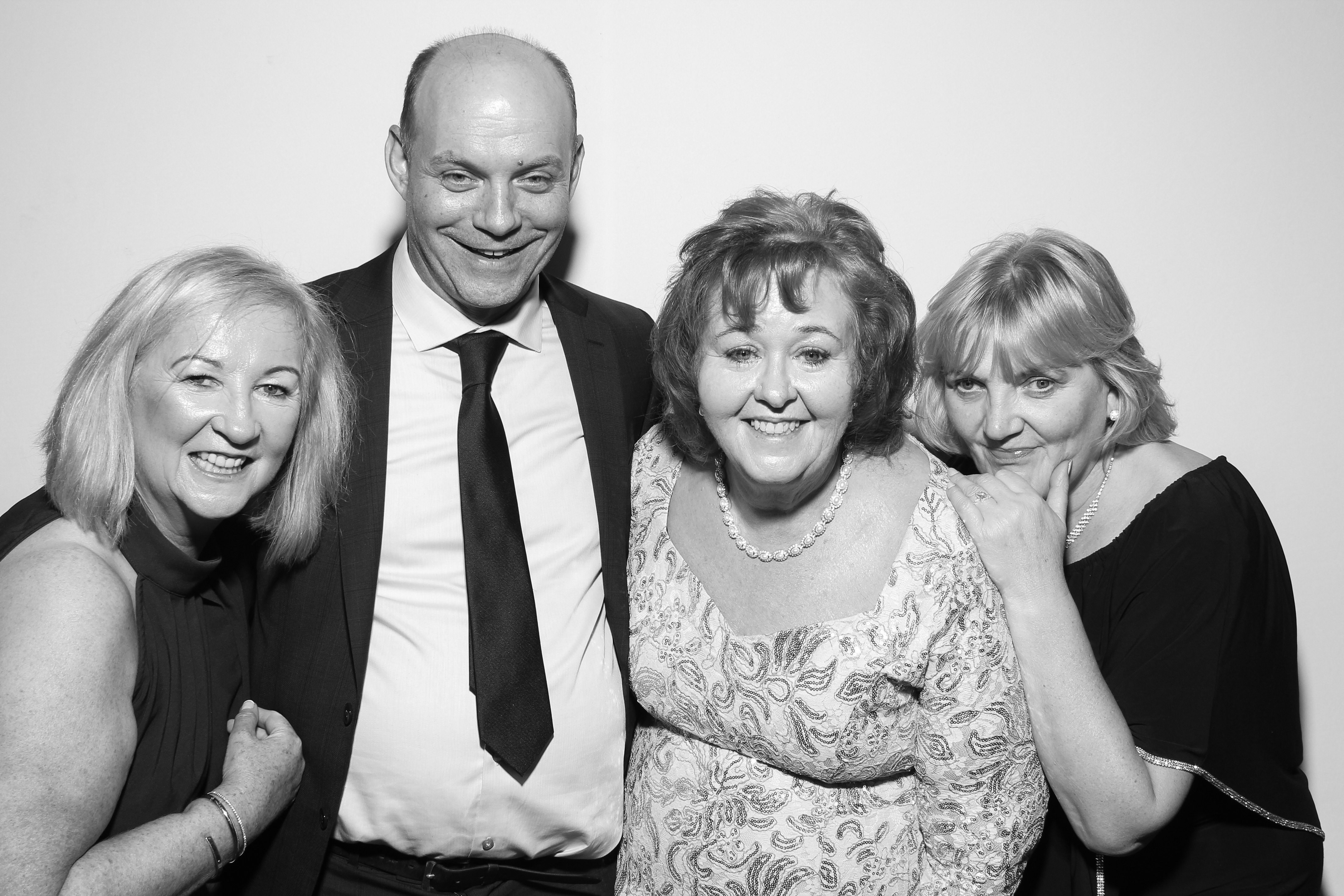 Sarah & James | View more photos from the event at gallery.snapmagic.ie/u/SnapMagic/Sarah-James