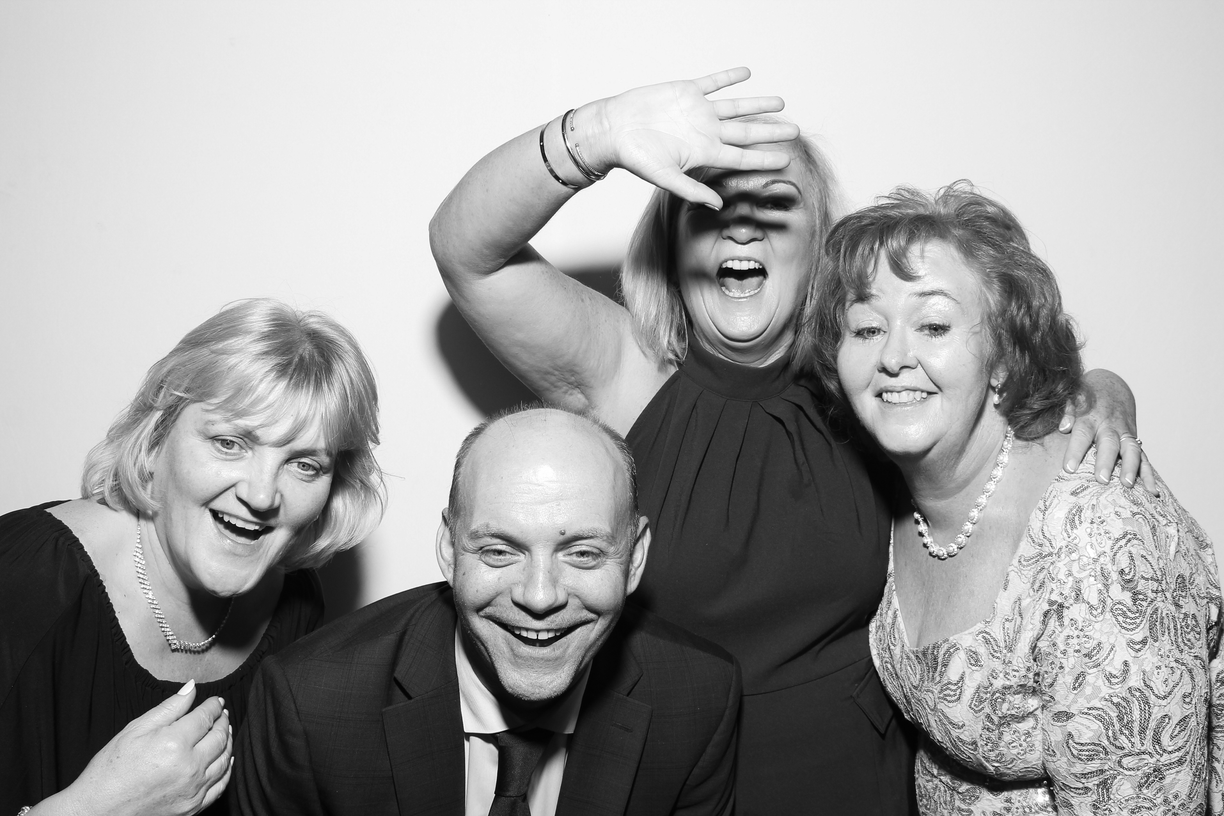 Sarah & James | View more photos from the event at gallery.snapmagic.ie/u/SnapMagic/Sarah-James