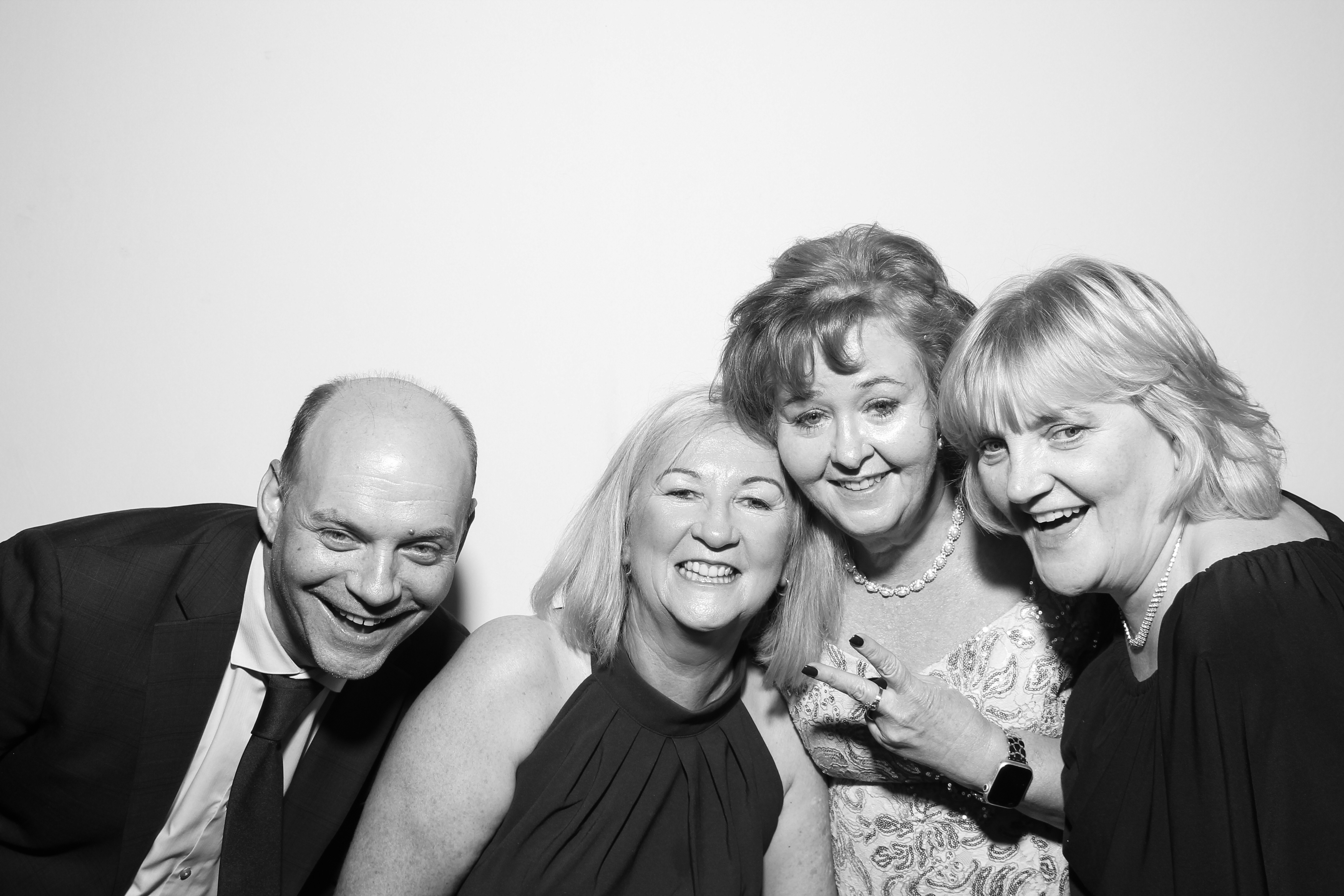 Sarah & James | View more photos from the event at gallery.snapmagic.ie/u/SnapMagic/Sarah-James