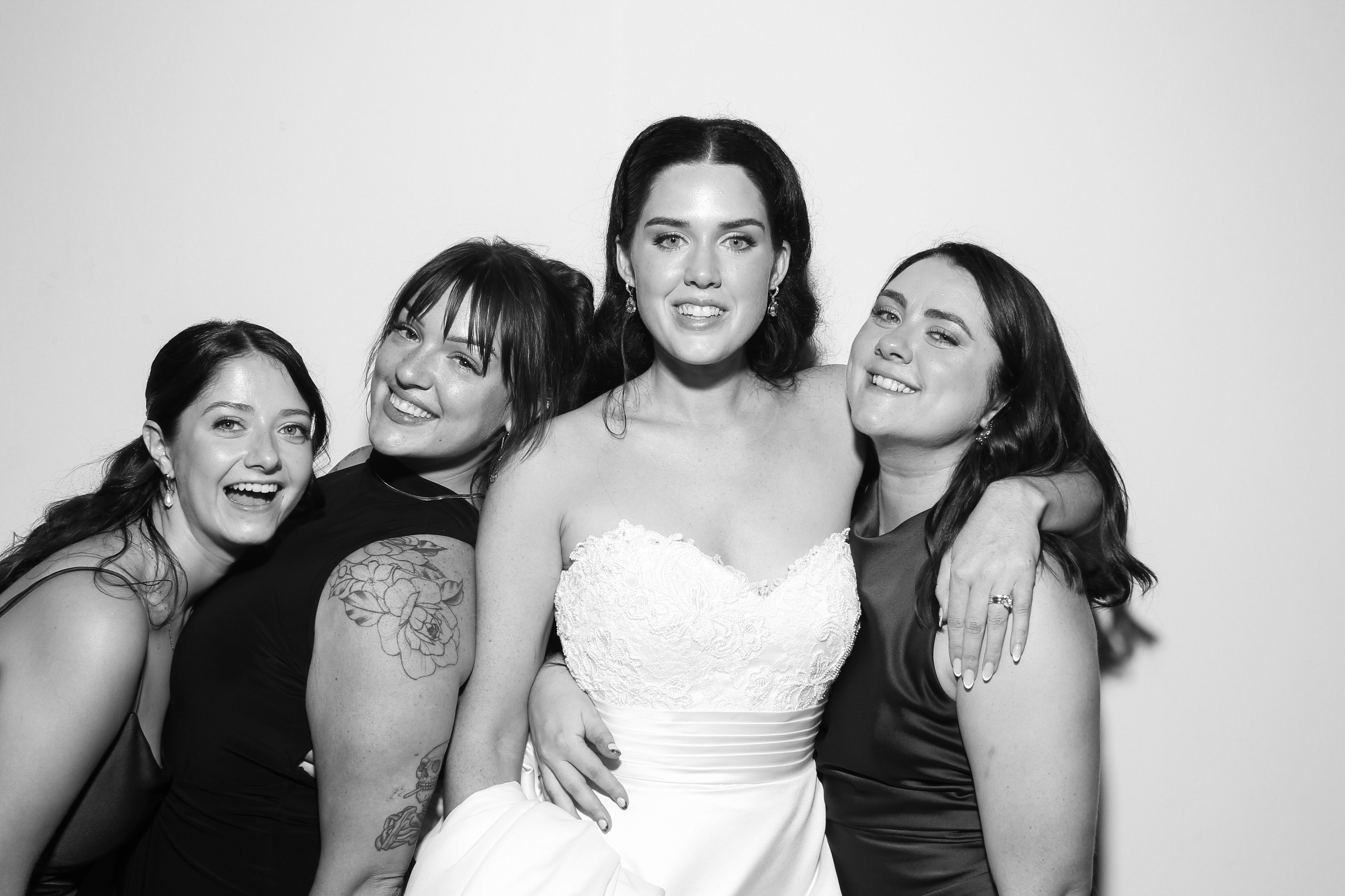 Sarah & James | View more photos from the event at gallery.snapmagic.ie/u/SnapMagic/Sarah-James