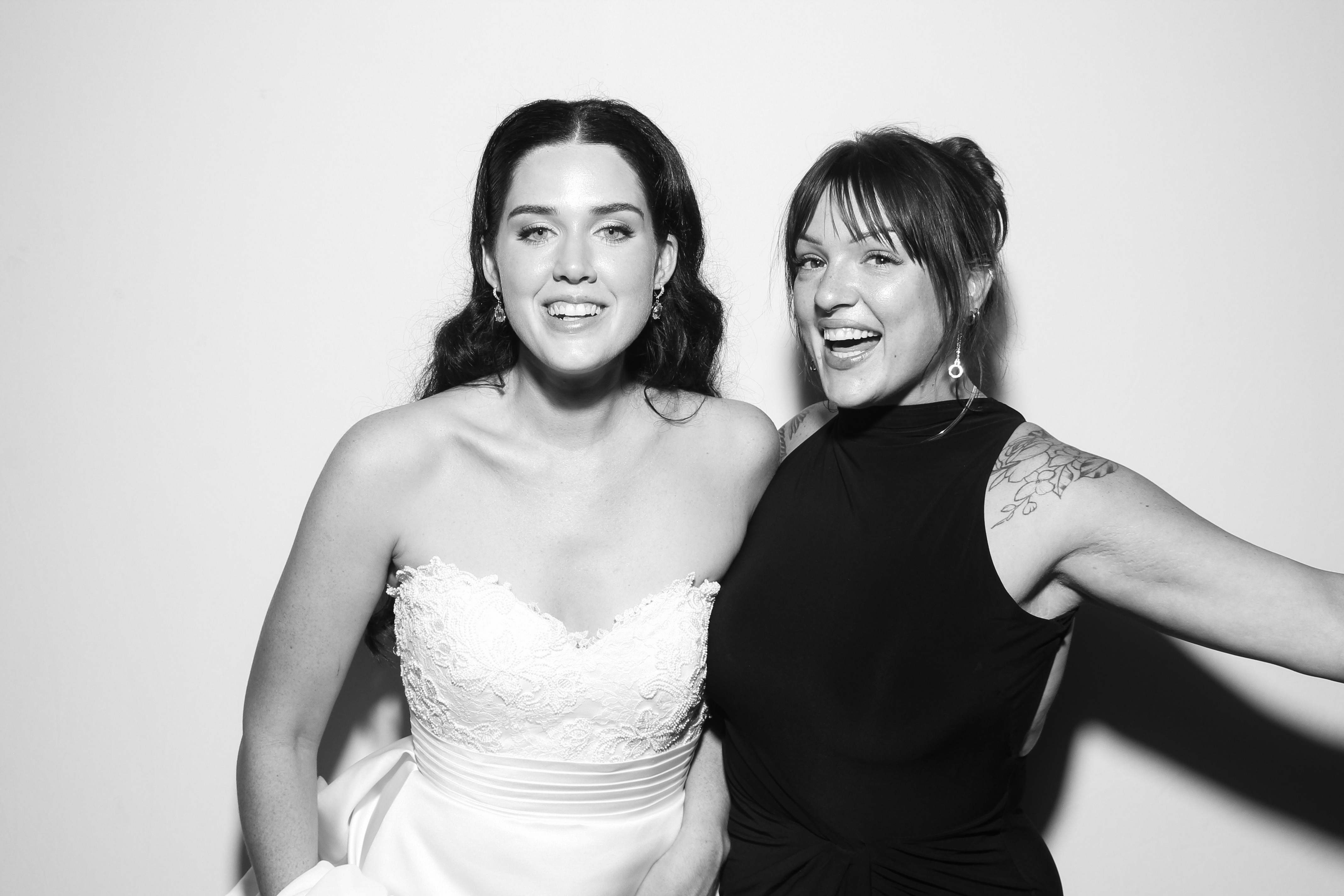 Sarah & James | View more photos from the event at gallery.snapmagic.ie/u/SnapMagic/Sarah-James