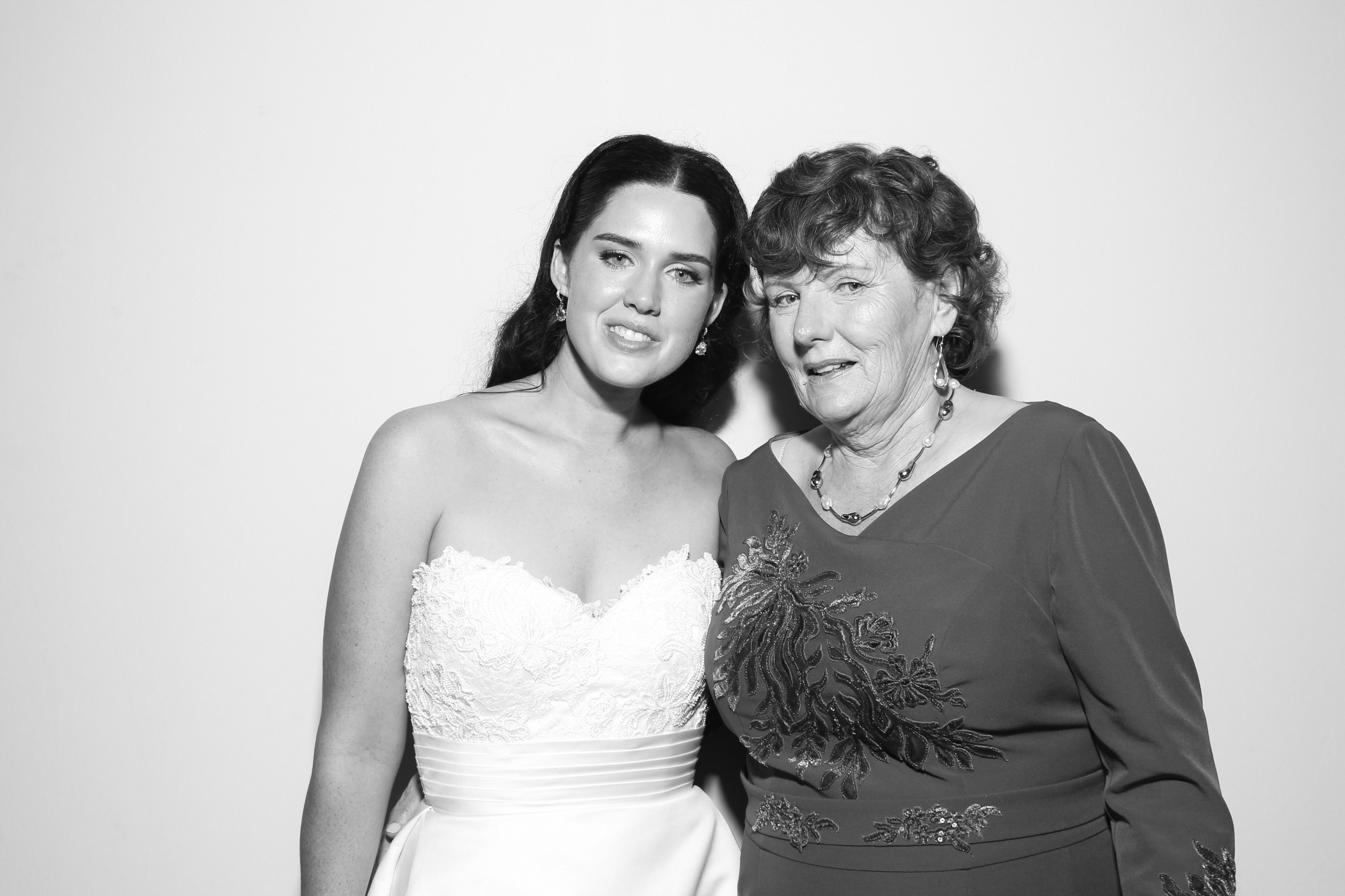 Sarah & James | View more photos from the event at gallery.snapmagic.ie/u/SnapMagic/Sarah-James