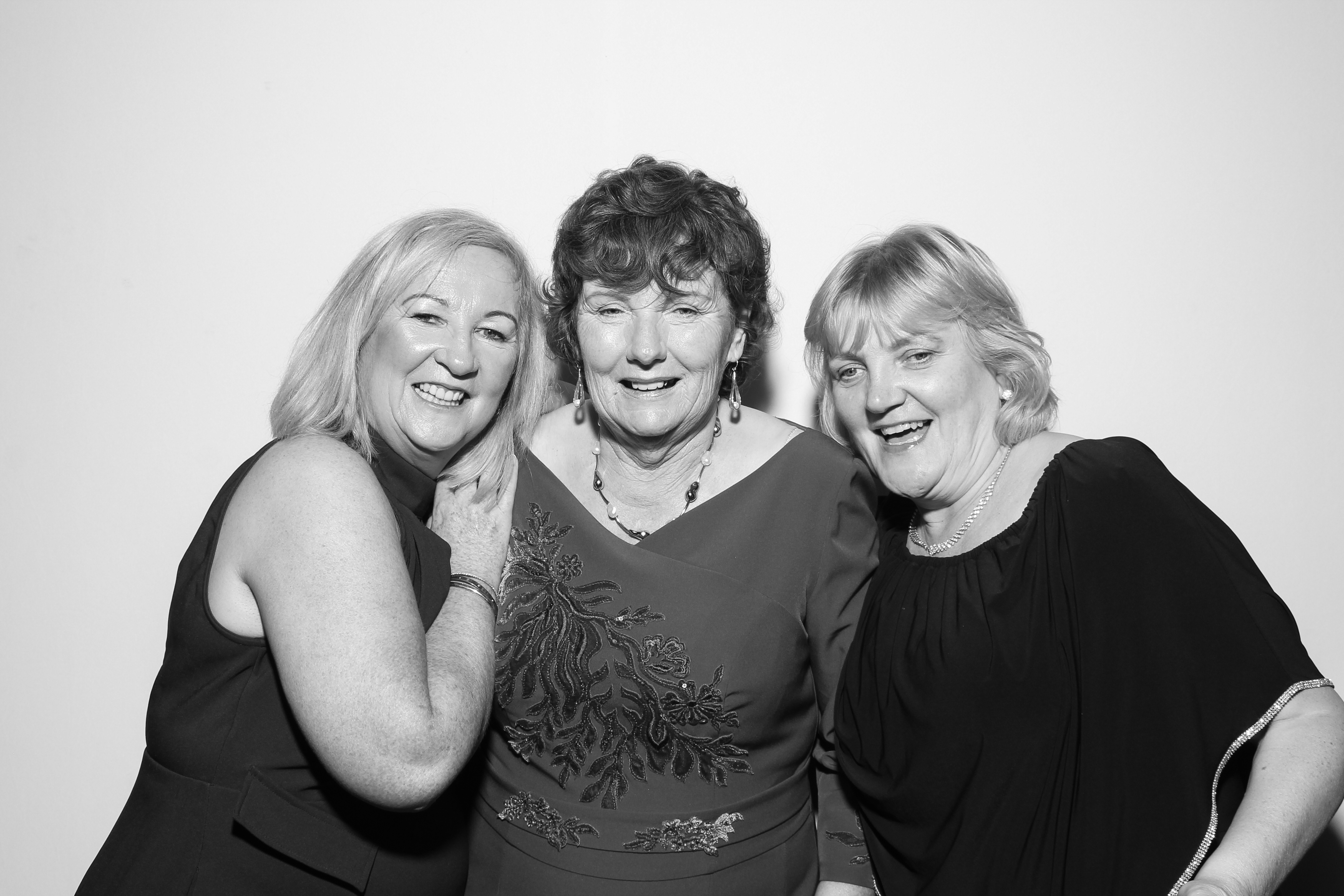 Sarah & James | View more photos from the event at gallery.snapmagic.ie/u/SnapMagic/Sarah-James