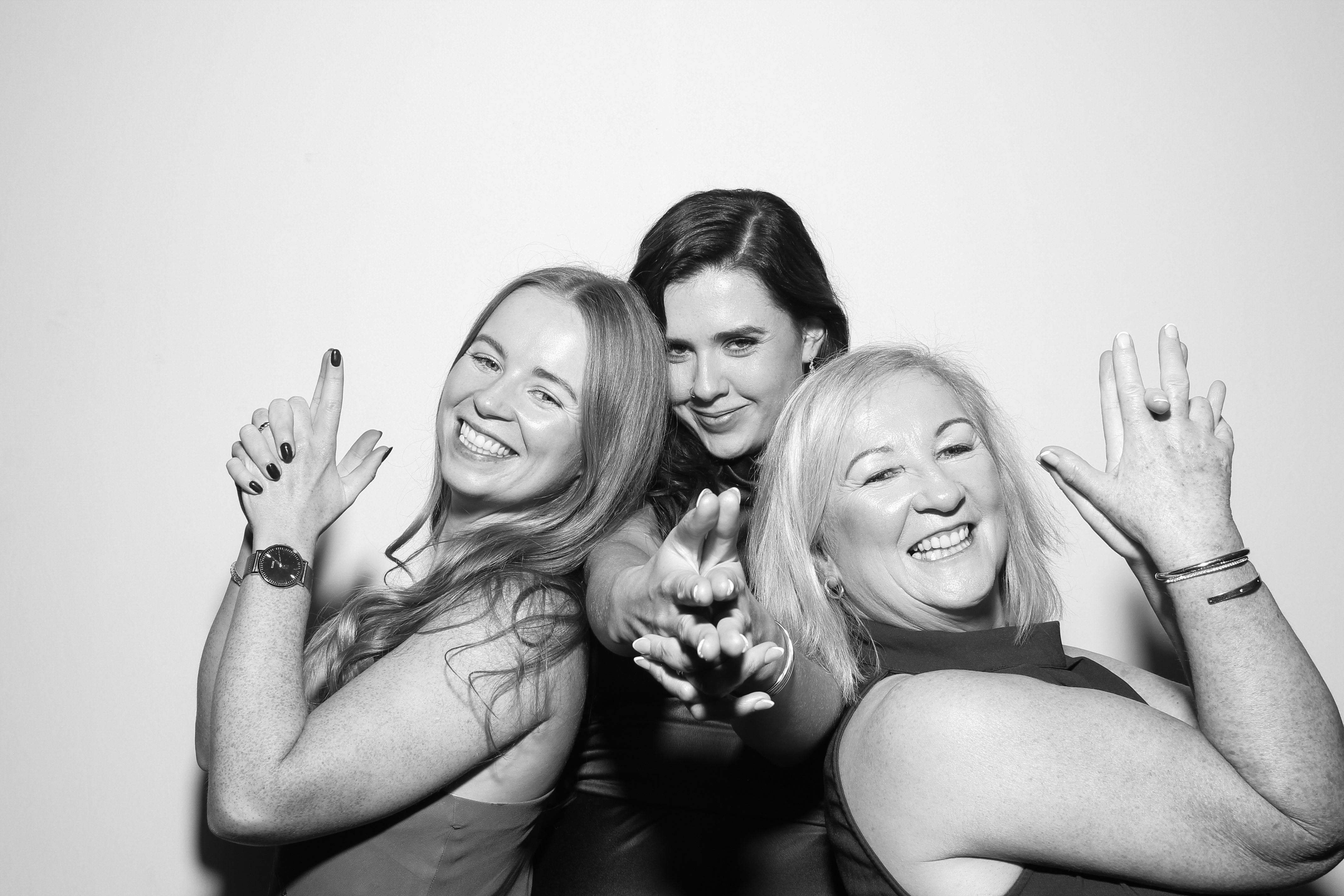 Sarah & James | View more photos from the event at gallery.snapmagic.ie/u/SnapMagic/Sarah-James