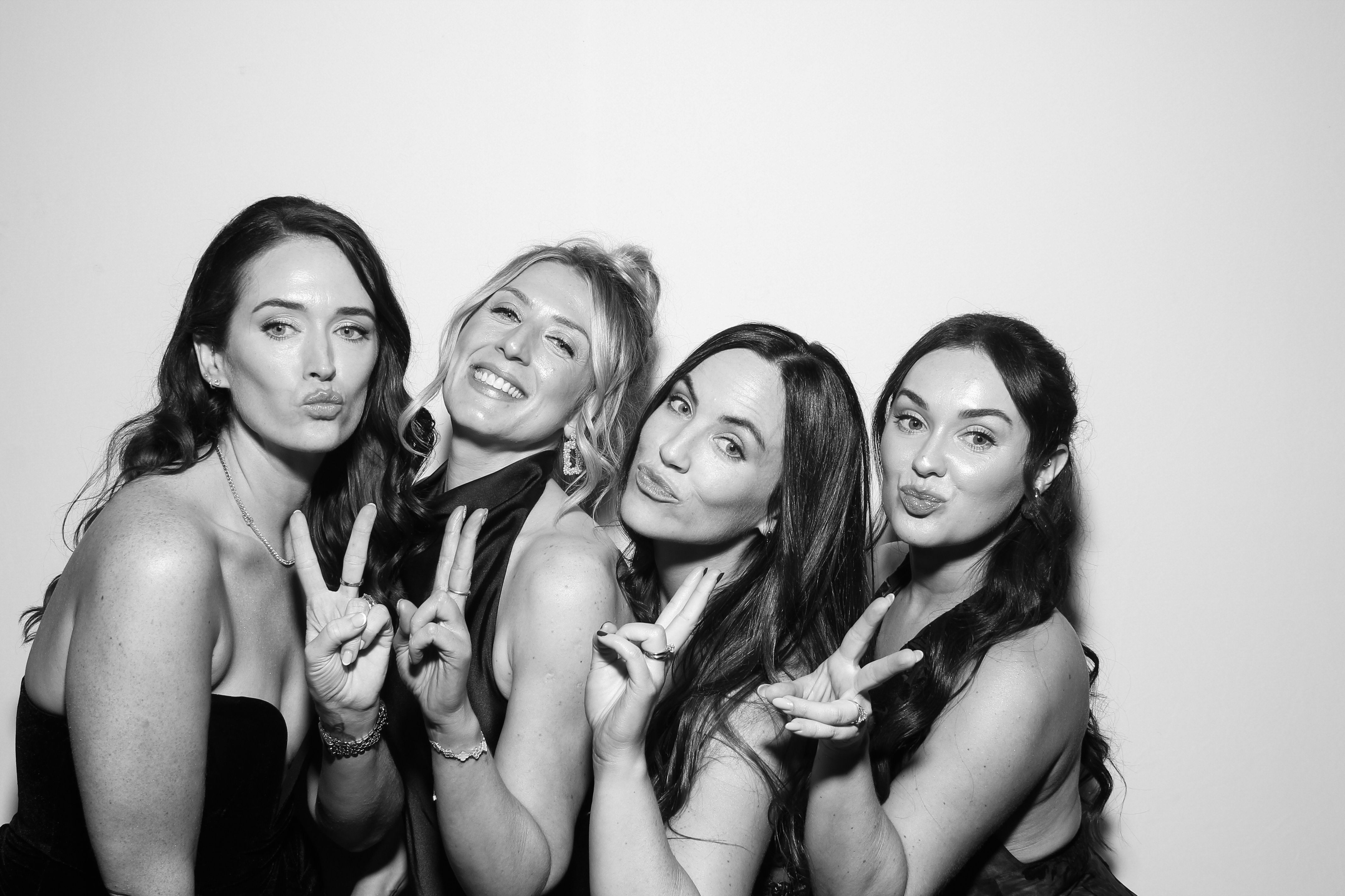 Sarah & James | View more photos from the event at gallery.snapmagic.ie/u/SnapMagic/Sarah-James