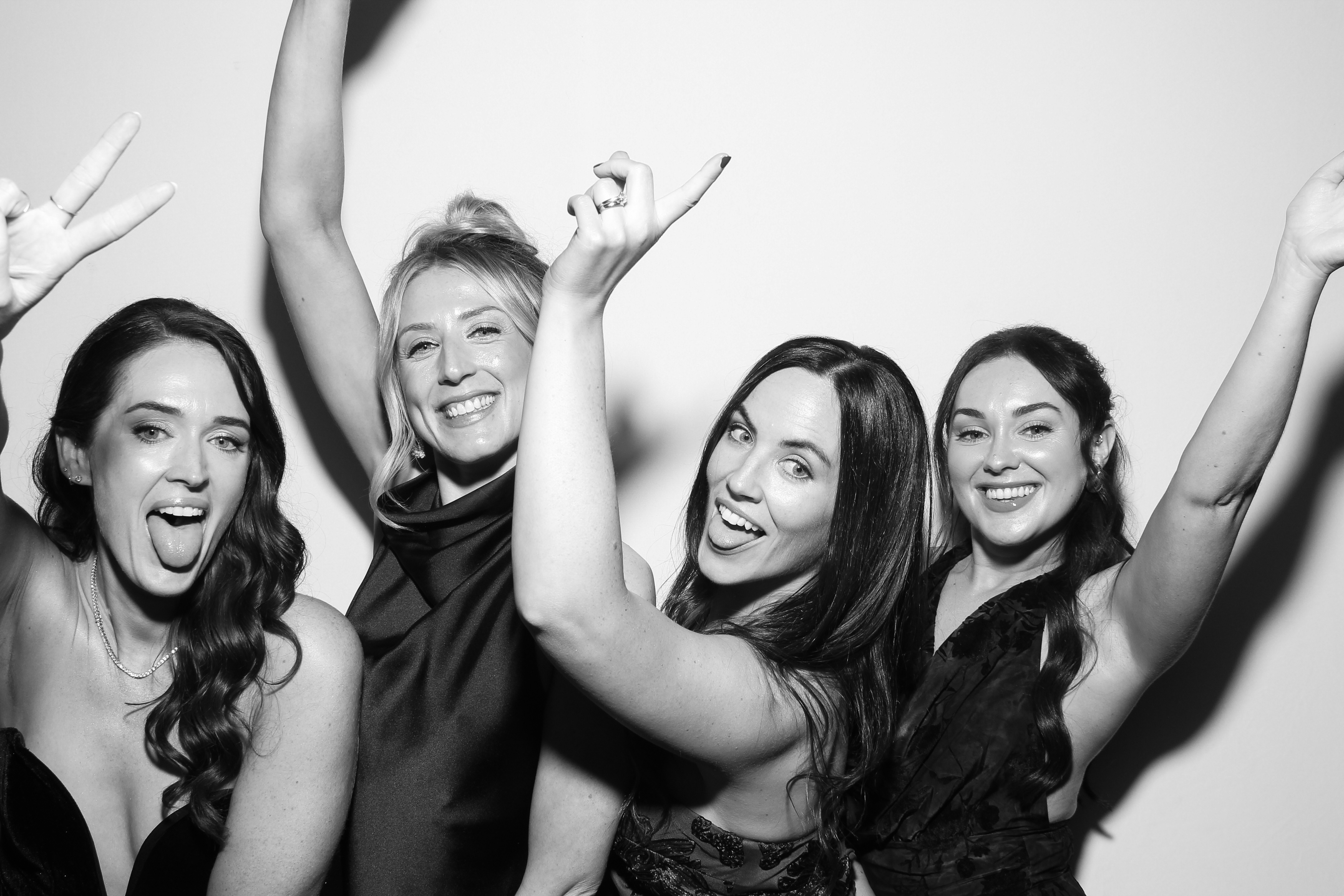 Sarah & James | View more photos from the event at gallery.snapmagic.ie/u/SnapMagic/Sarah-James