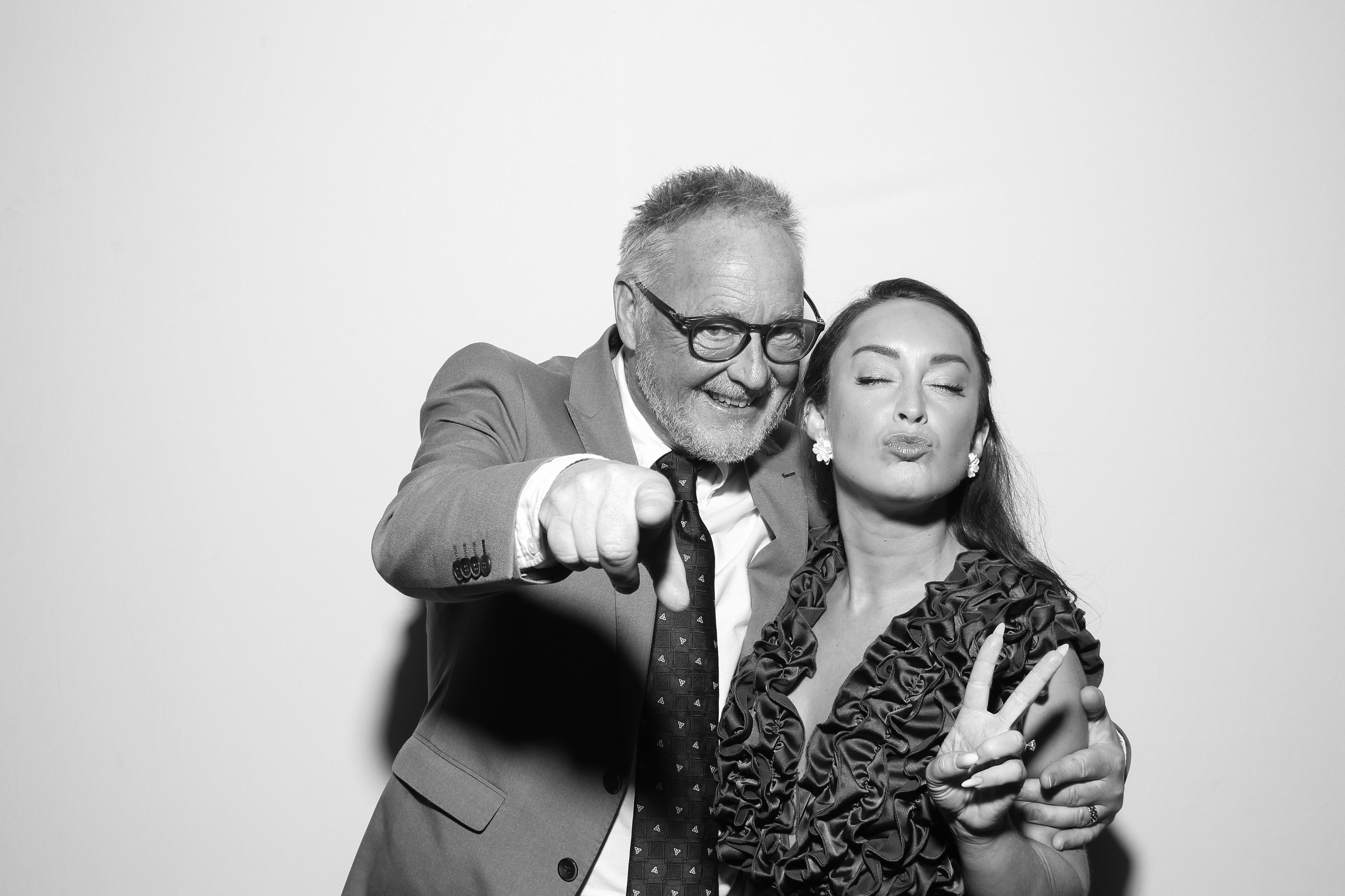 Sarah & James | View more photos from the event at gallery.snapmagic.ie/u/SnapMagic/Sarah-James