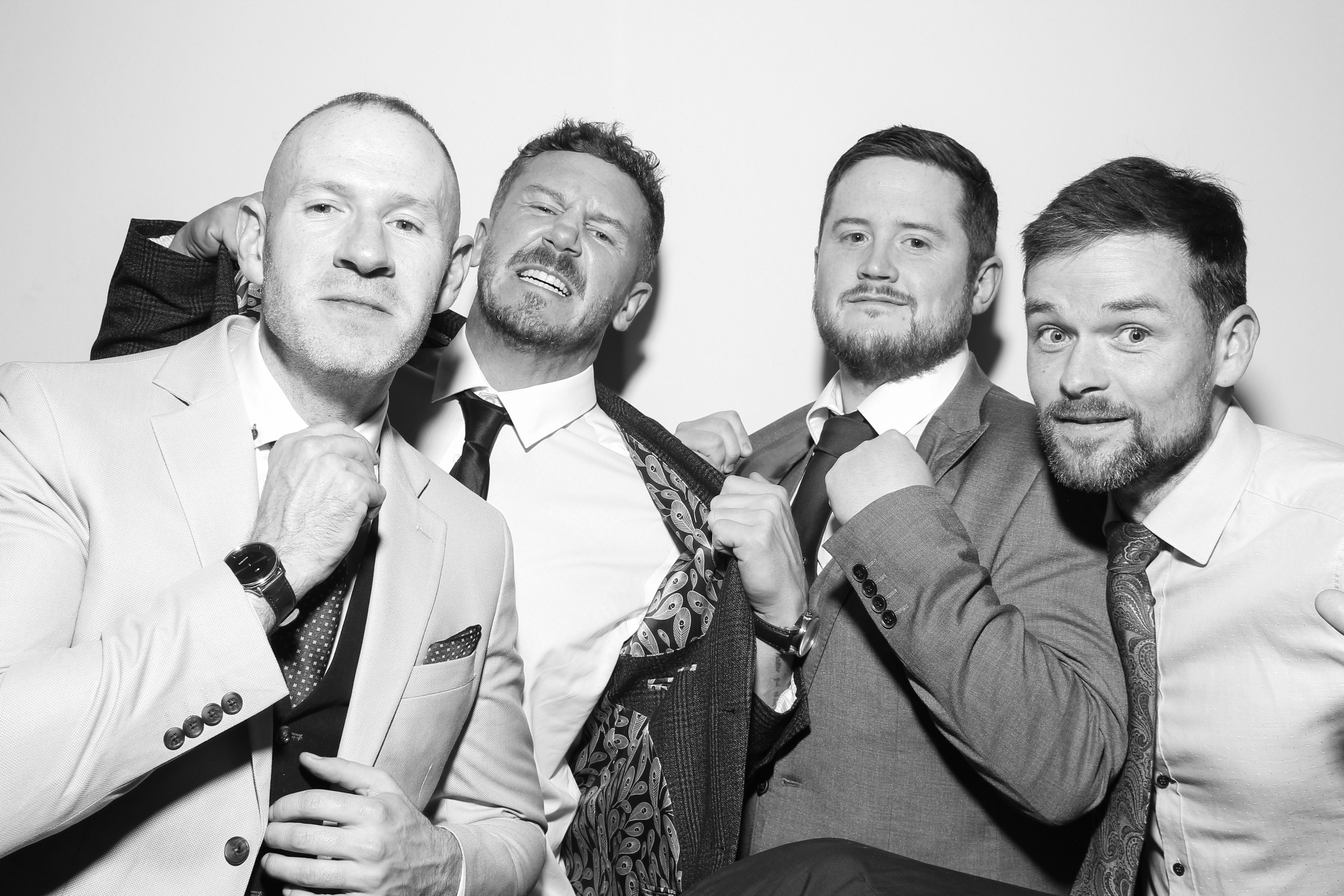 Sarah & James | View more photos from the event at gallery.snapmagic.ie/u/SnapMagic/Sarah-James