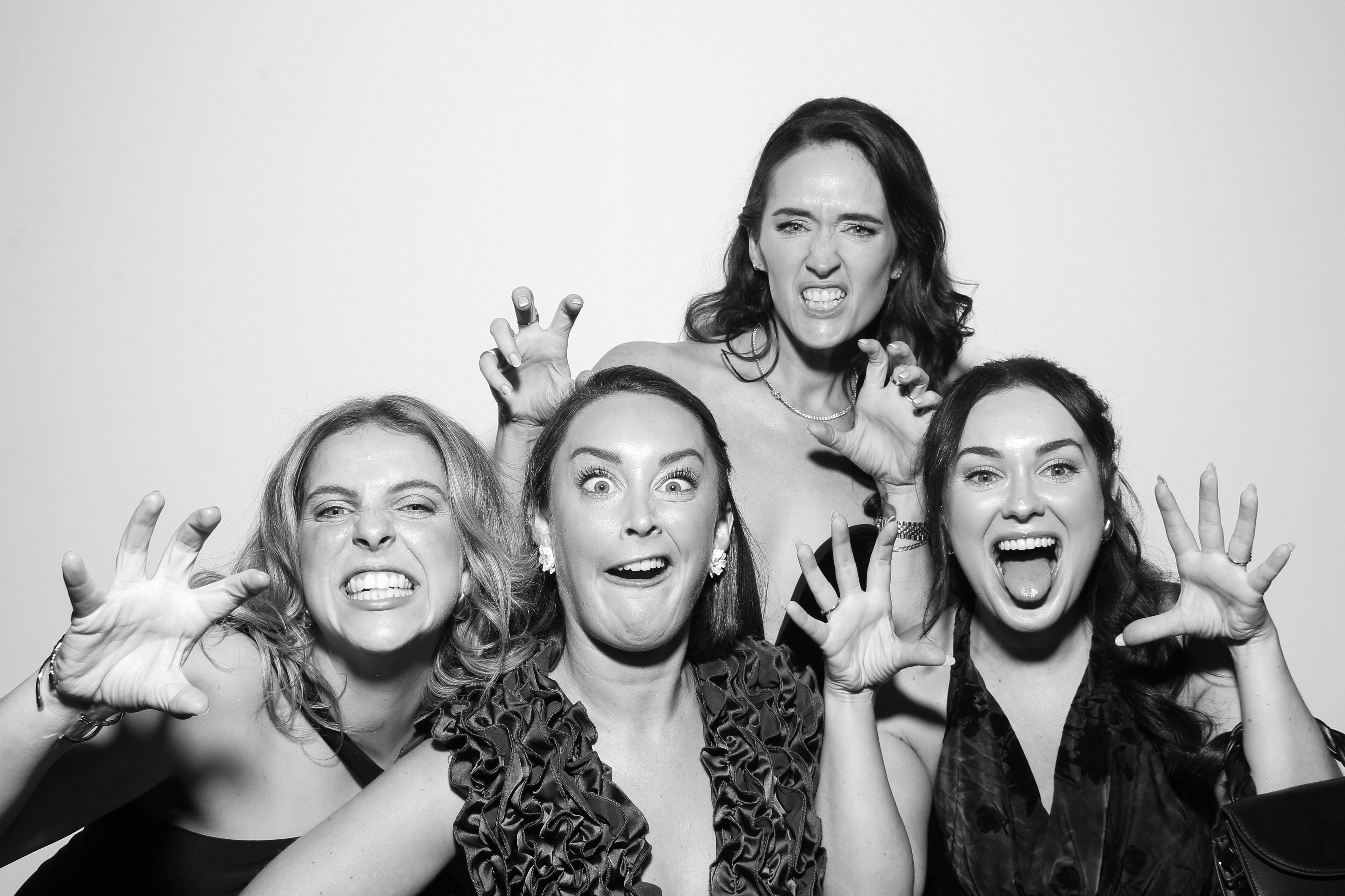 Sarah & James | View more photos from the event at gallery.snapmagic.ie/u/SnapMagic/Sarah-James