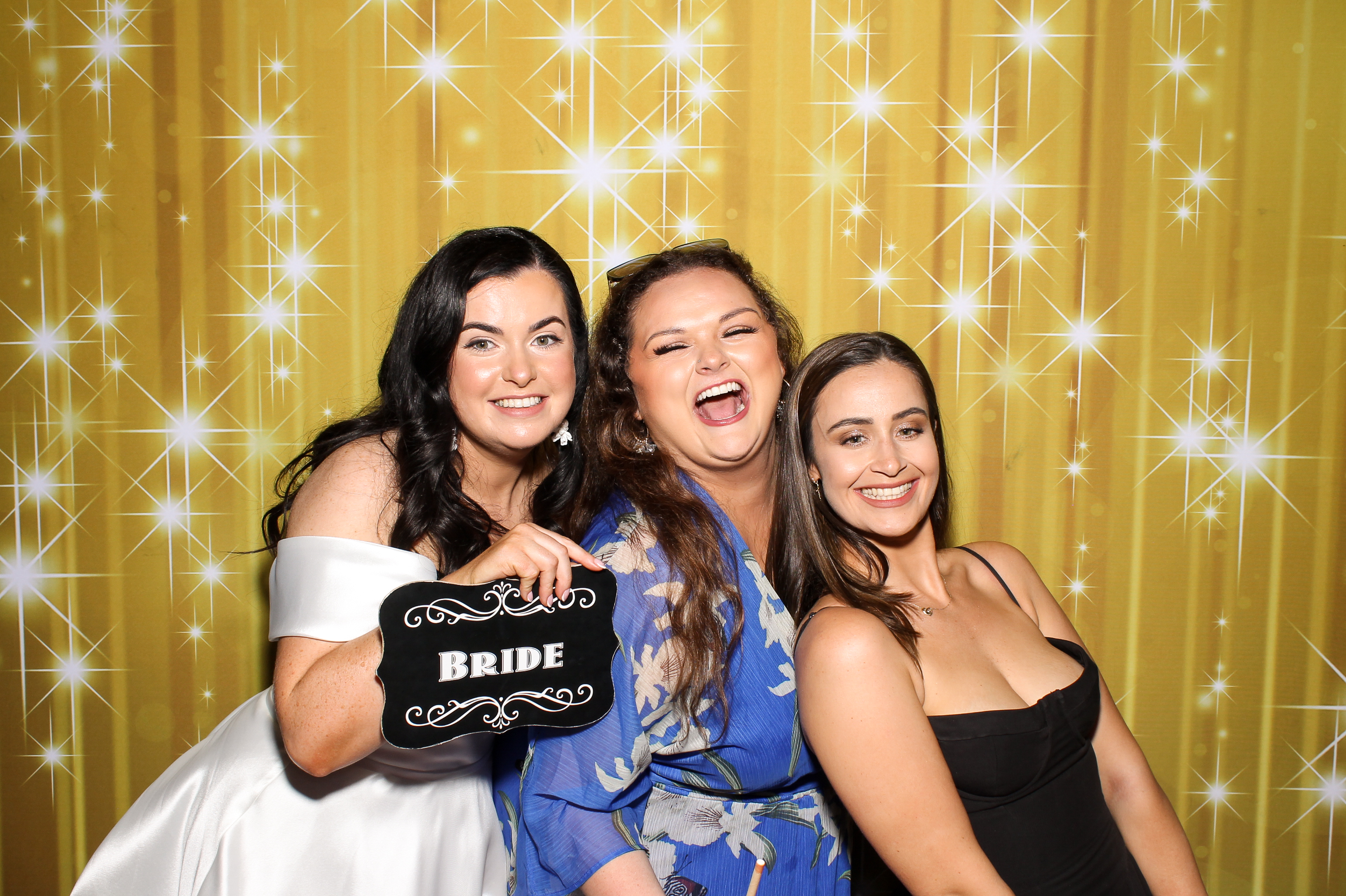 Sarah & Yann's Wedding | View more photos from the event at gallery.snapmagic.ie/u/SnapMagic/Sarah-Yanns-Wedding