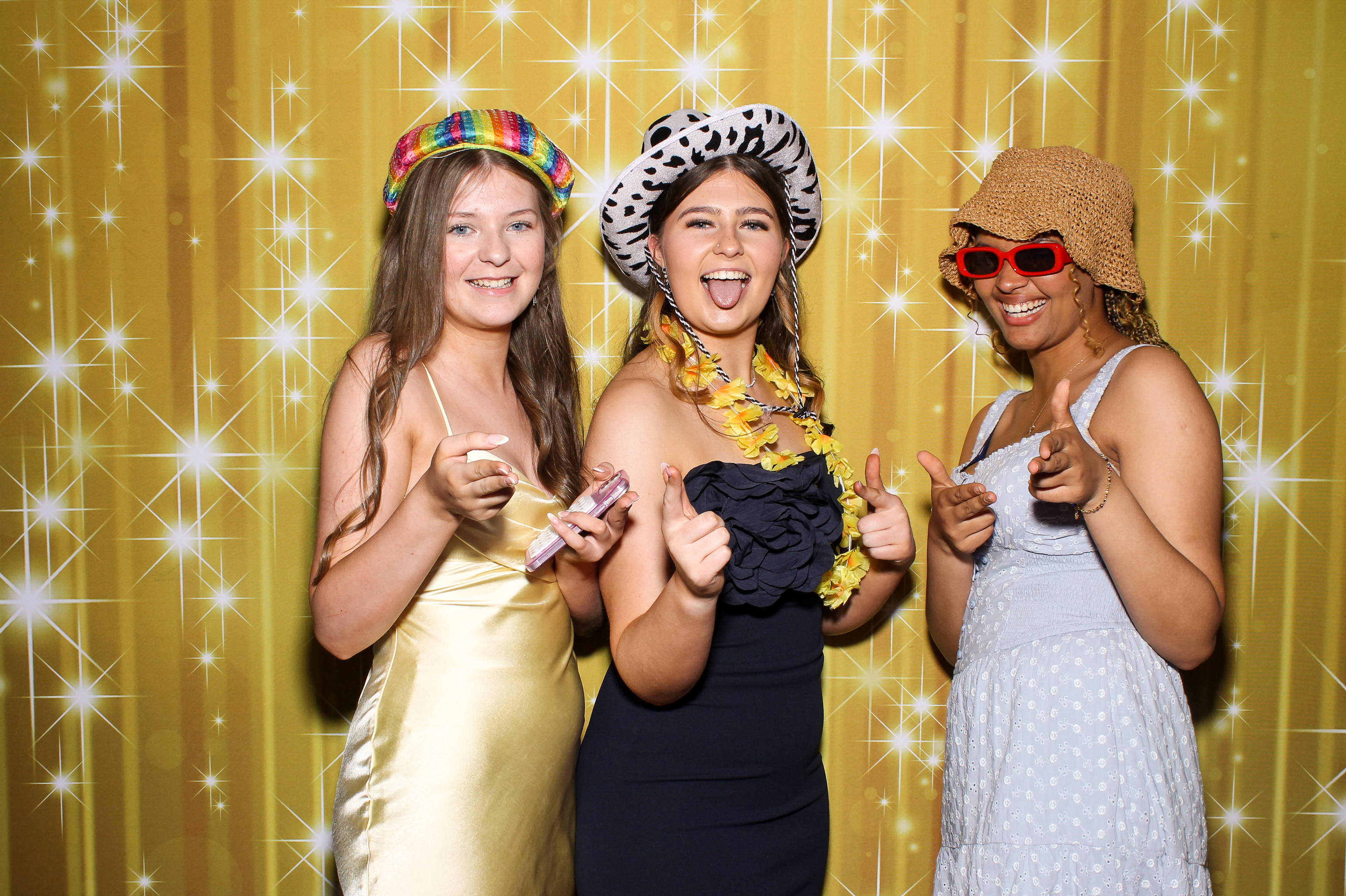 Sarah & Yann's Wedding | View more photos from the event at gallery.snapmagic.ie/u/SnapMagic/Sarah-Yanns-Wedding