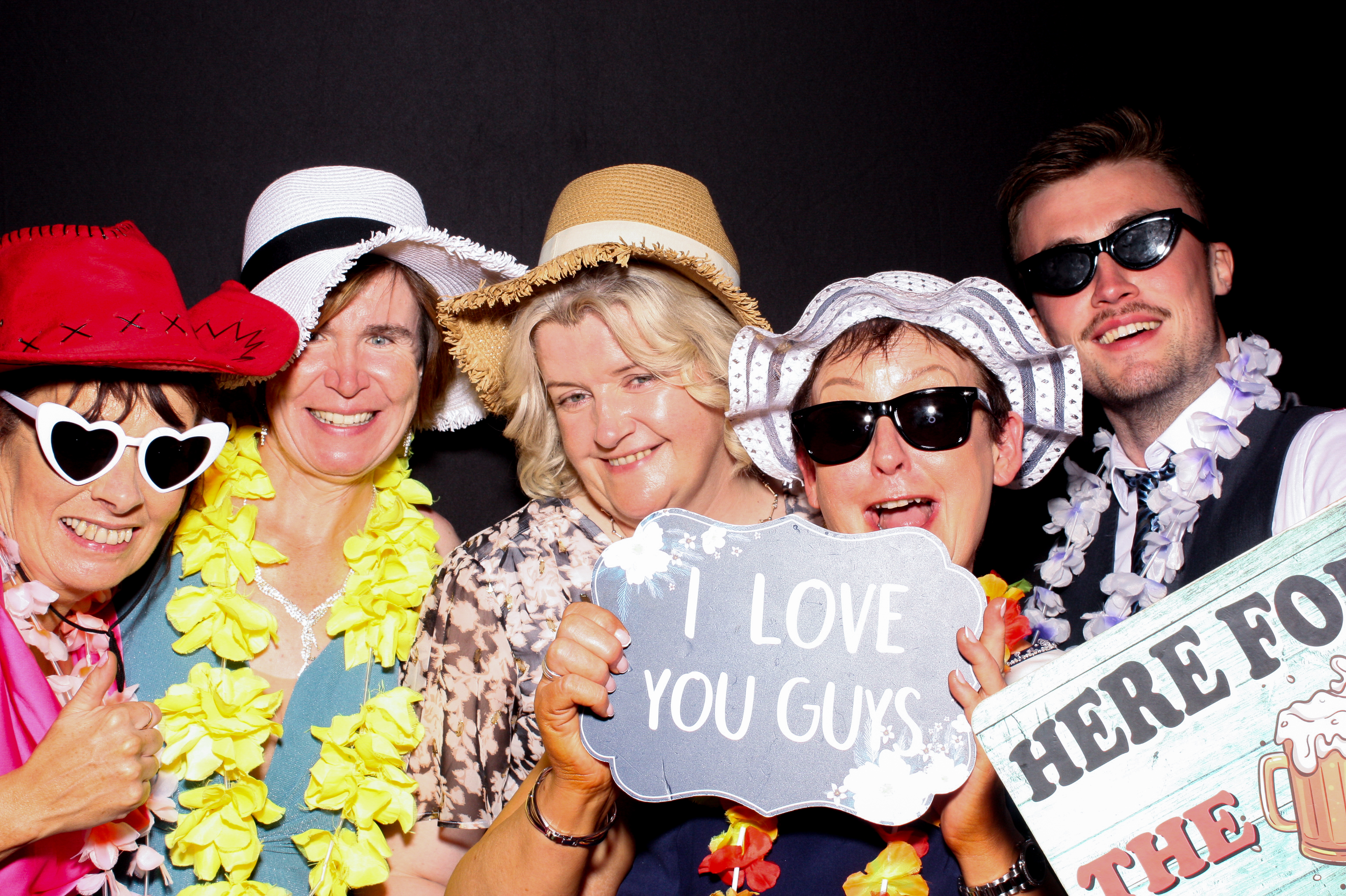 Sinead & Ryan | View more photos from the event at gallery.snapmagic.ie/u/SnapMagic/Sinead-Ryan