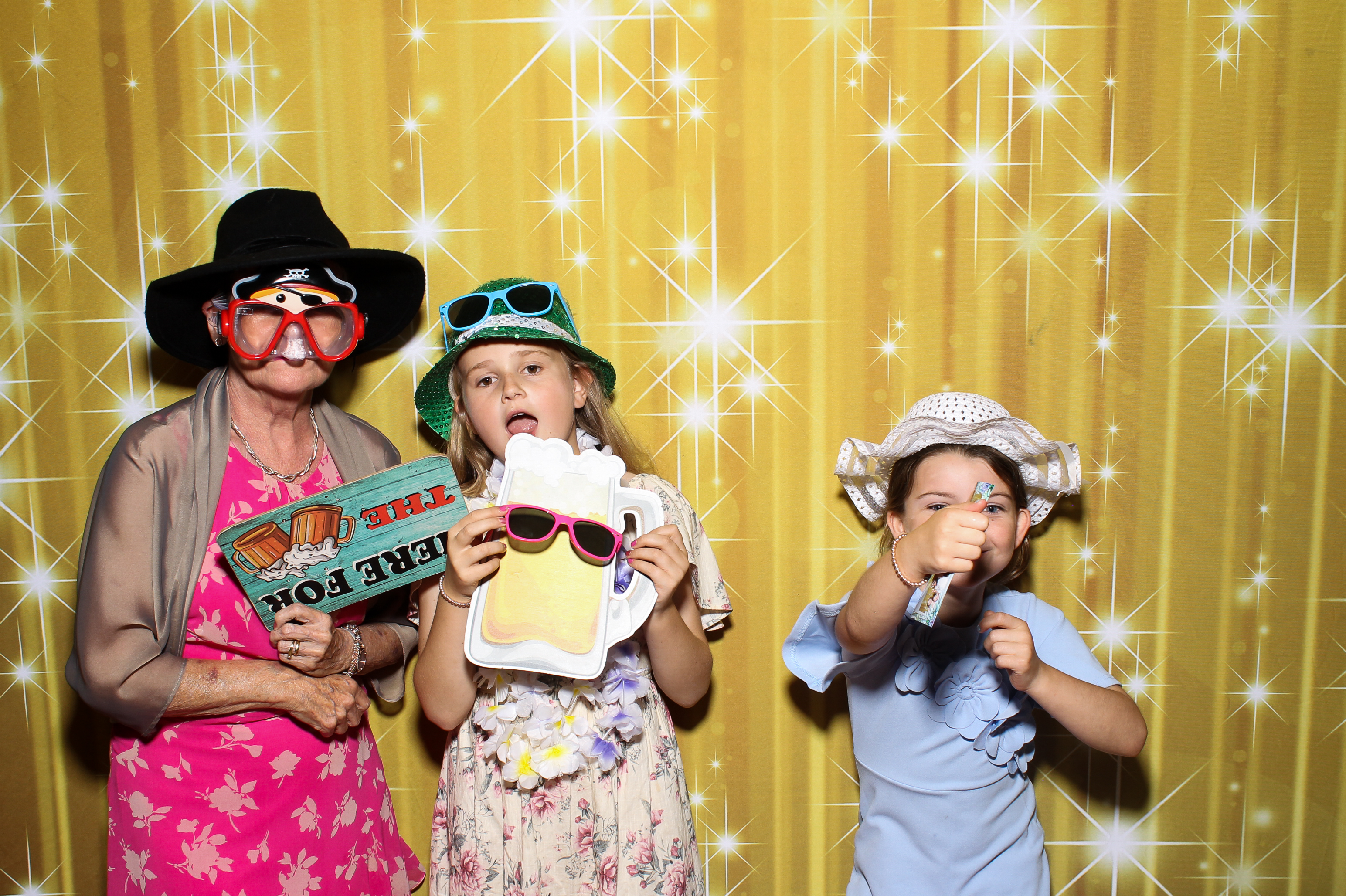 Sinead & Tom | View more photos from the event at gallery.snapmagic.ie/u/SnapMagic/Sinead-Tom