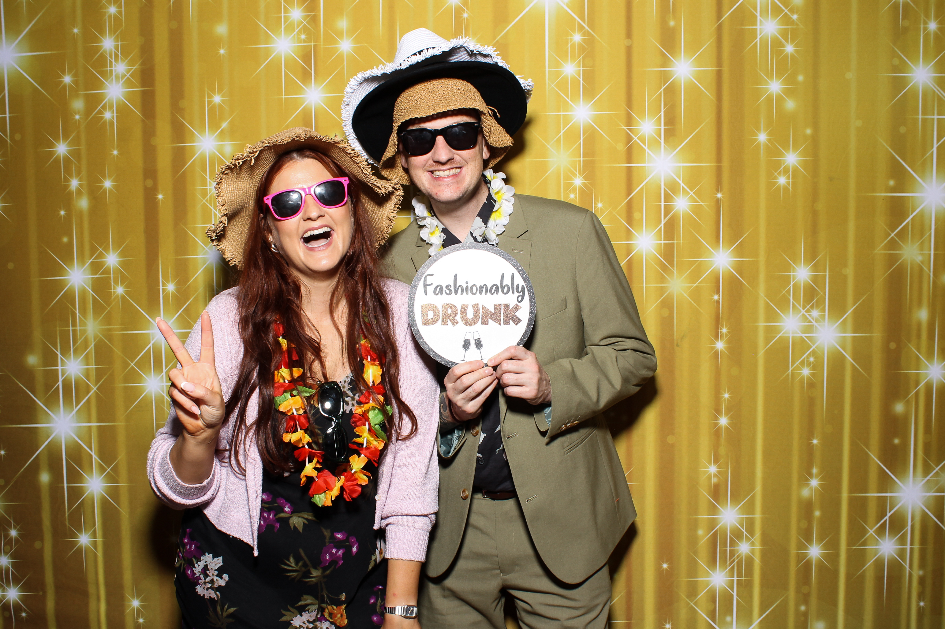 Sinead & Tom | View more photos from the event at gallery.snapmagic.ie/u/SnapMagic/Sinead-Tom