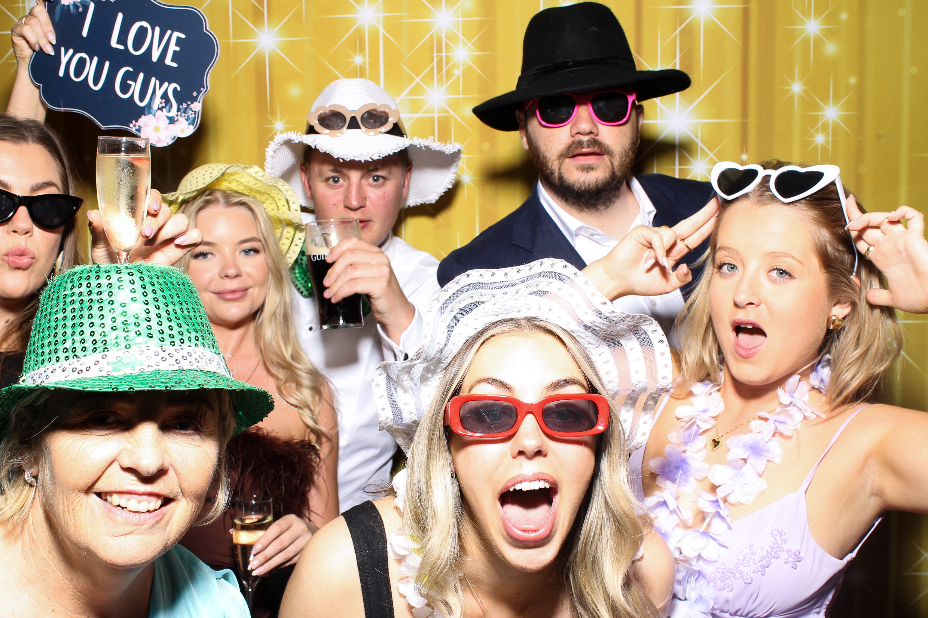 Sinead & Tom | View more photos from the event at gallery.snapmagic.ie/u/SnapMagic/Sinead-Tom