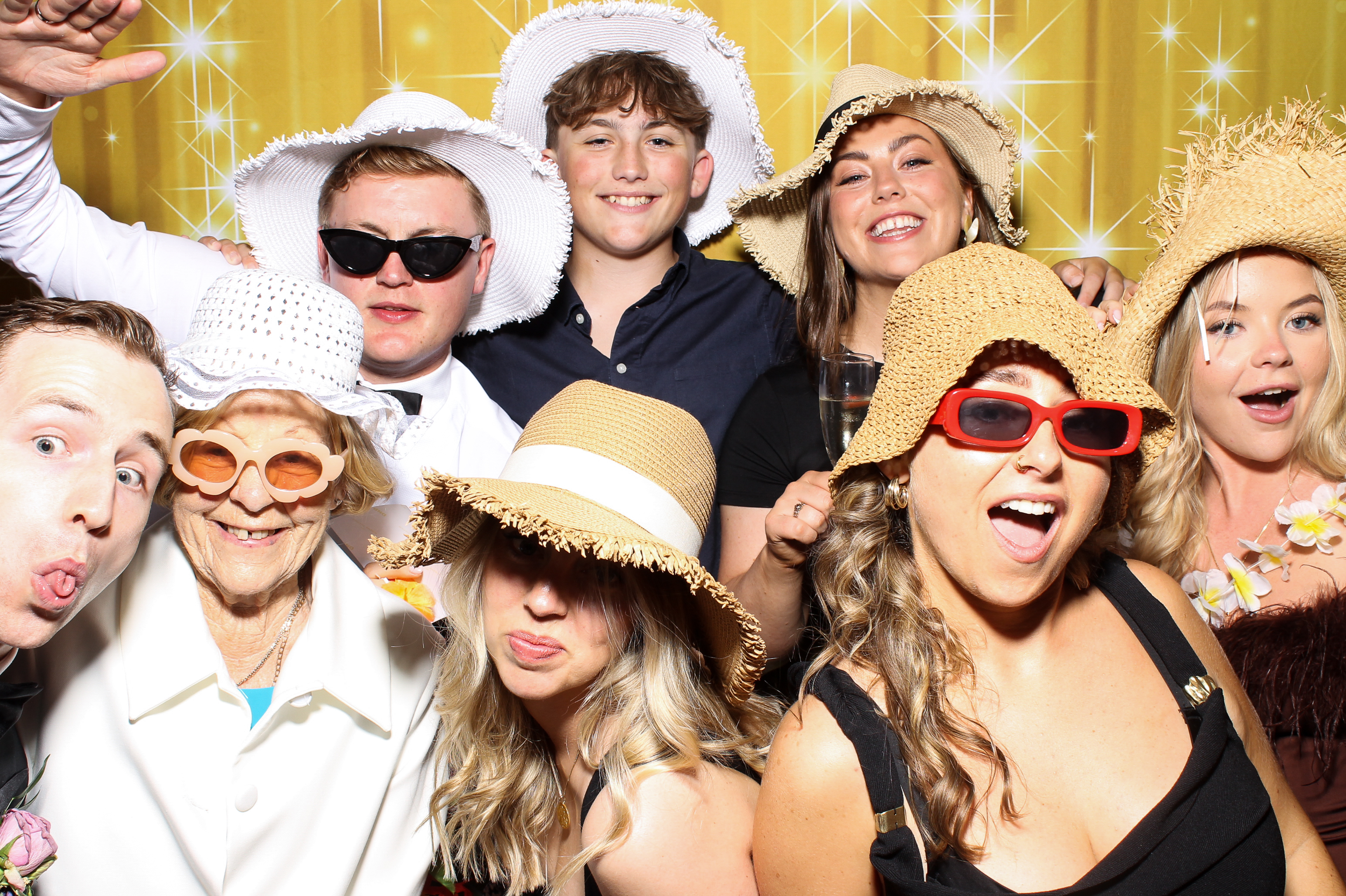 Sinead & Tom | View more photos from the event at gallery.snapmagic.ie/u/SnapMagic/Sinead-Tom