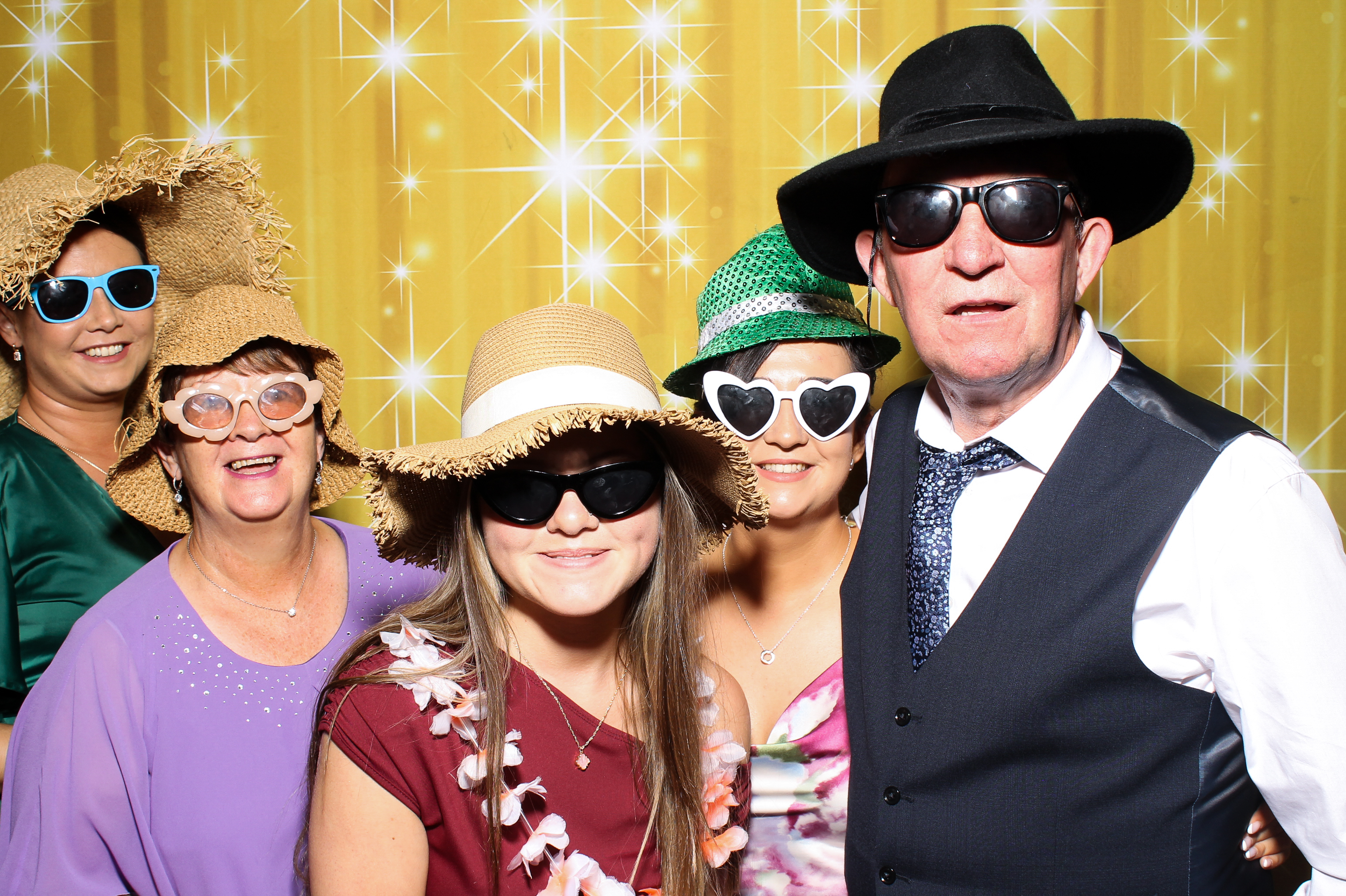 Sinead & Tom | View more photos from the event at gallery.snapmagic.ie/u/SnapMagic/Sinead-Tom