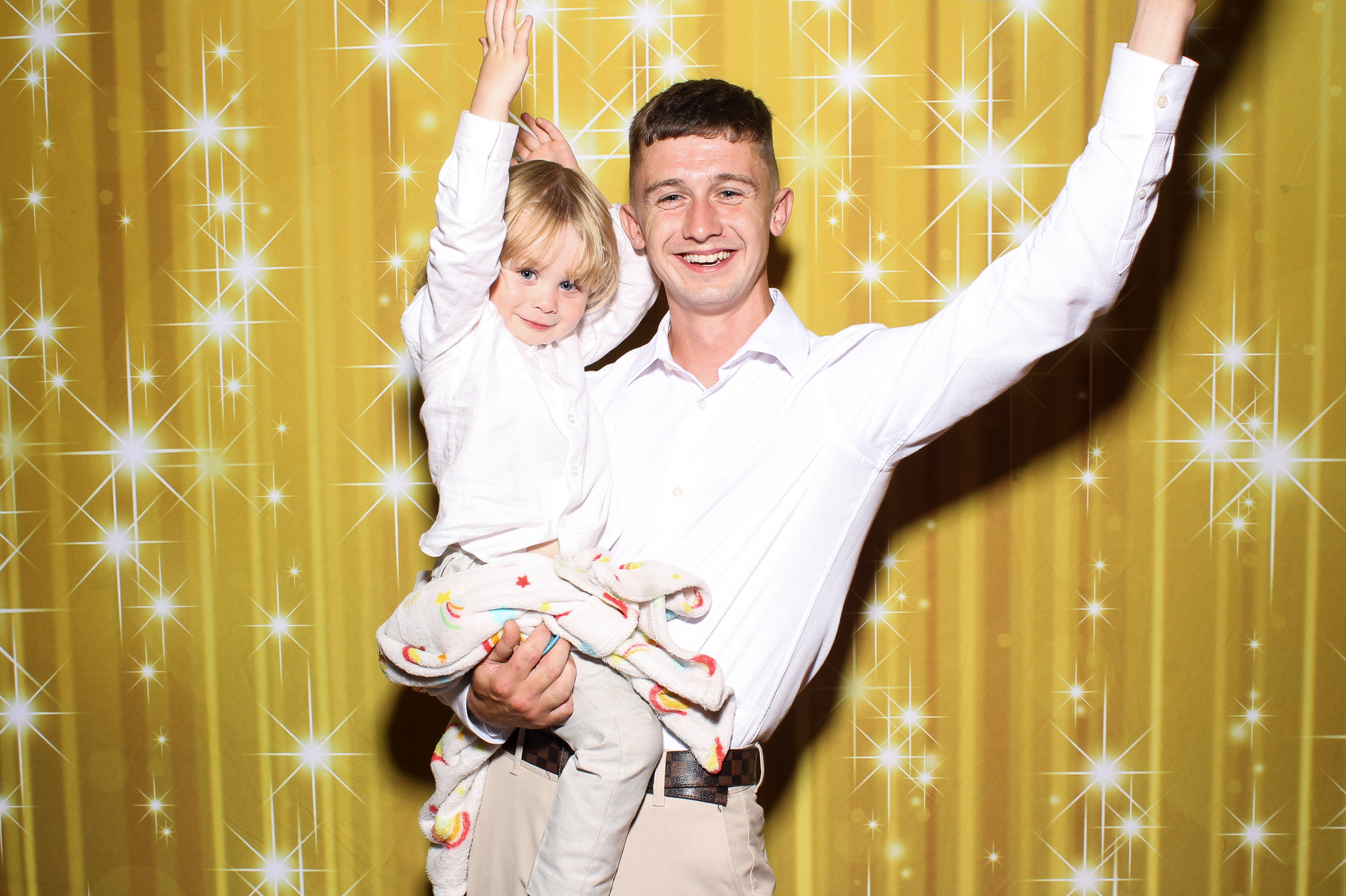 Sinead & Tom | View more photos from the event at gallery.snapmagic.ie/u/SnapMagic/Sinead-Tom