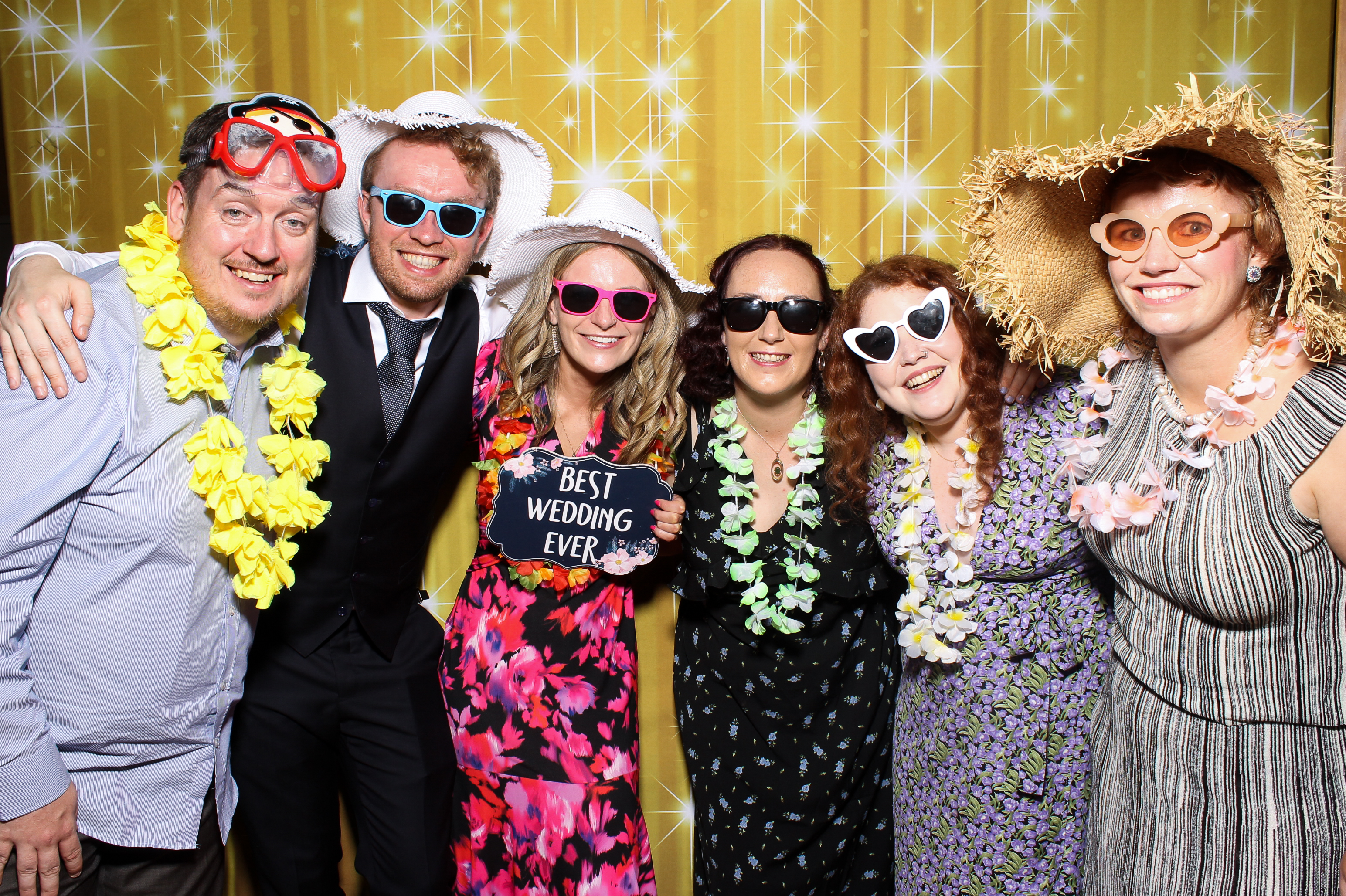 Sinead & Tom | View more photos from the event at gallery.snapmagic.ie/u/SnapMagic/Sinead-Tom