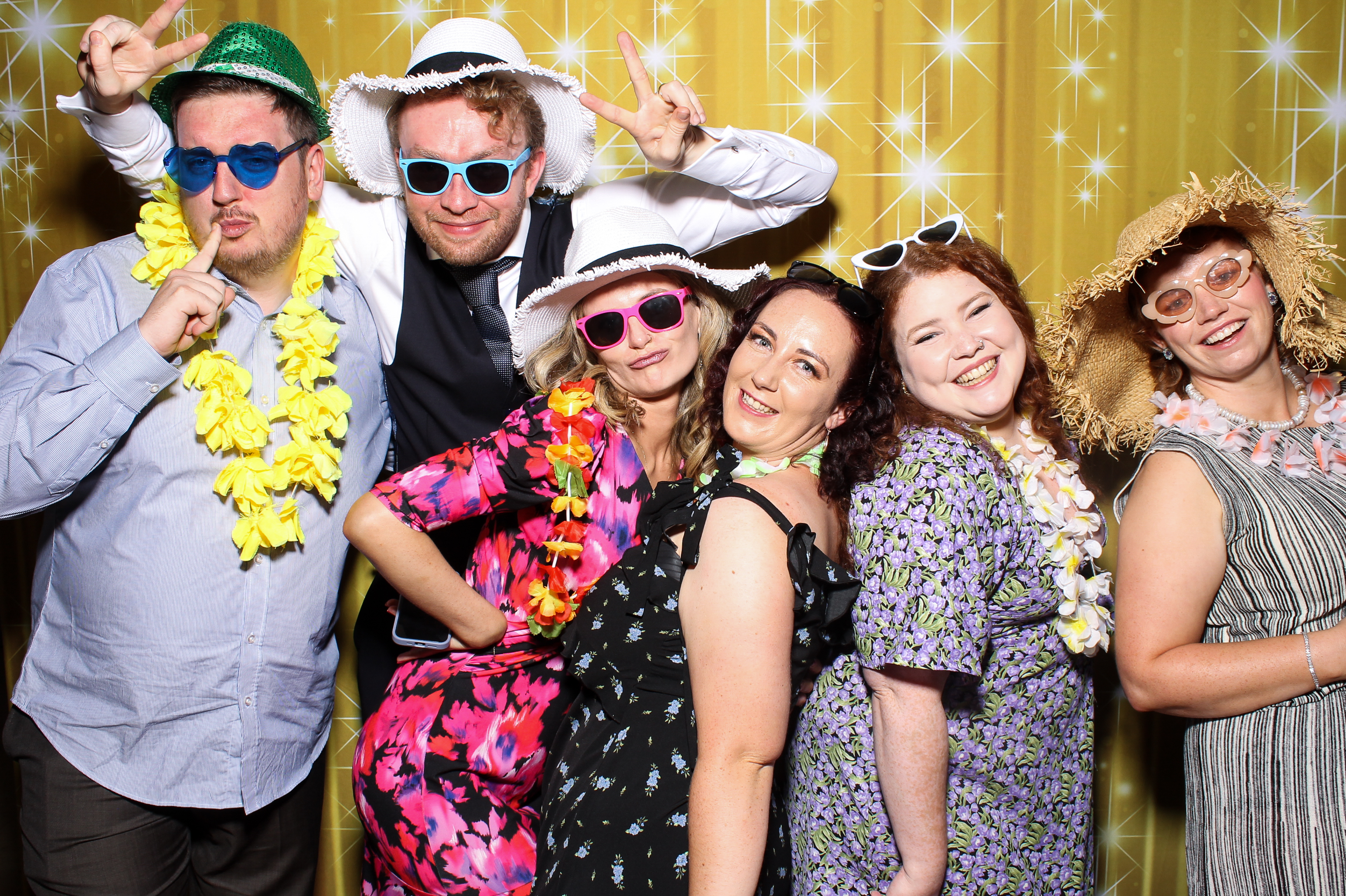 Sinead & Tom | View more photos from the event at gallery.snapmagic.ie/u/SnapMagic/Sinead-Tom