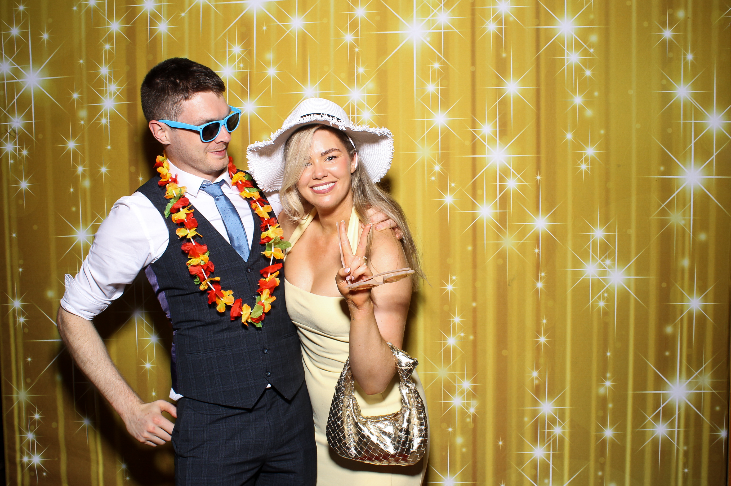 Sinead & Tom | View more photos from the event at gallery.snapmagic.ie/u/SnapMagic/Sinead-Tom