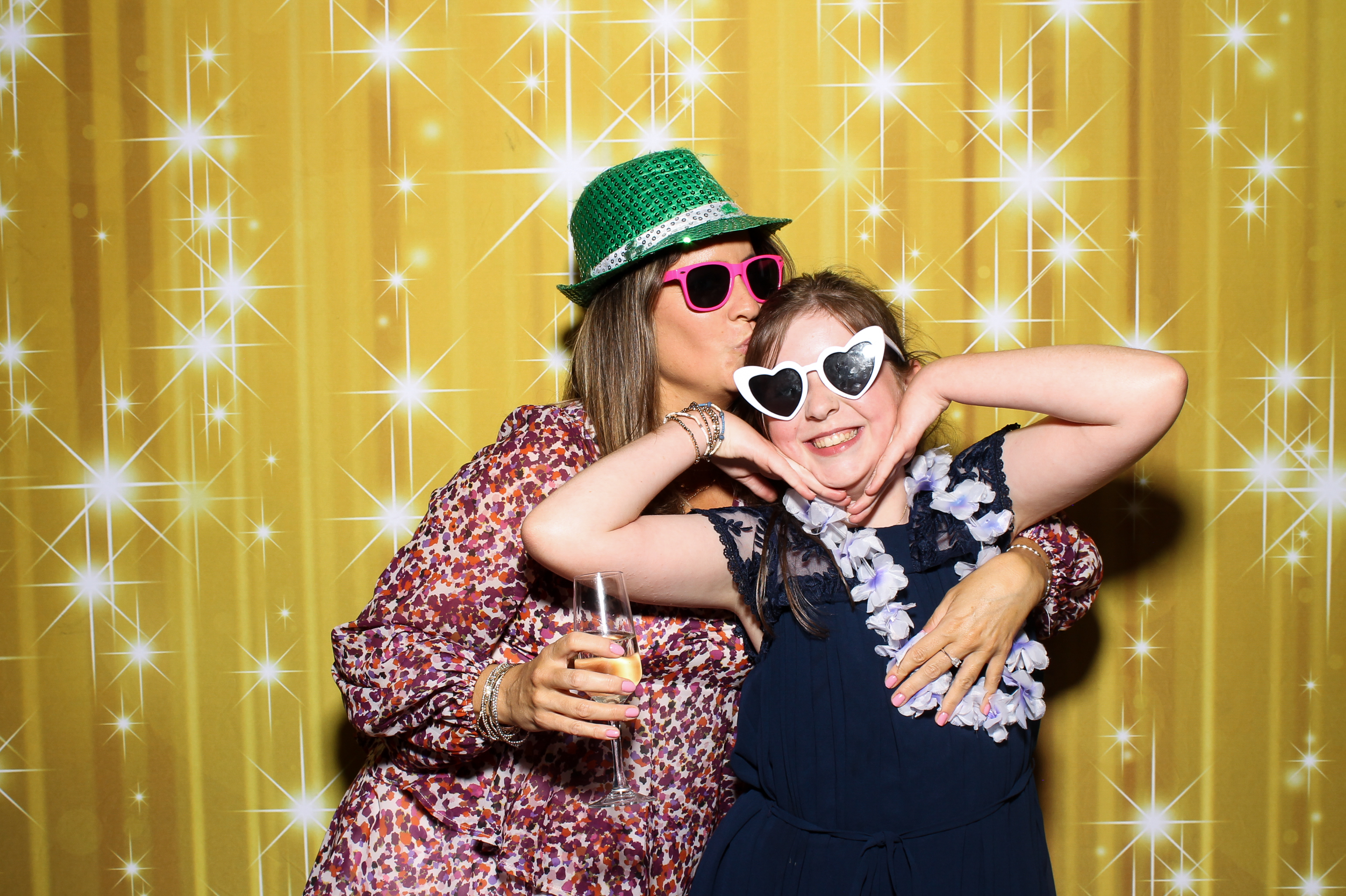 Sinead & Tom | View more photos from the event at gallery.snapmagic.ie/u/SnapMagic/Sinead-Tom