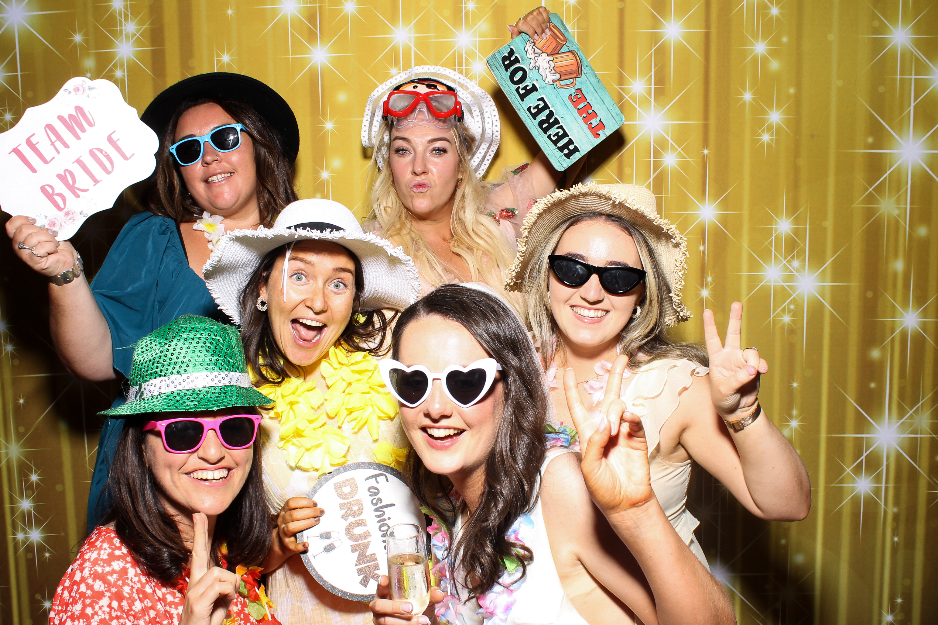 Sinead & Tom | View more photos from the event at gallery.snapmagic.ie/u/SnapMagic/Sinead-Tom