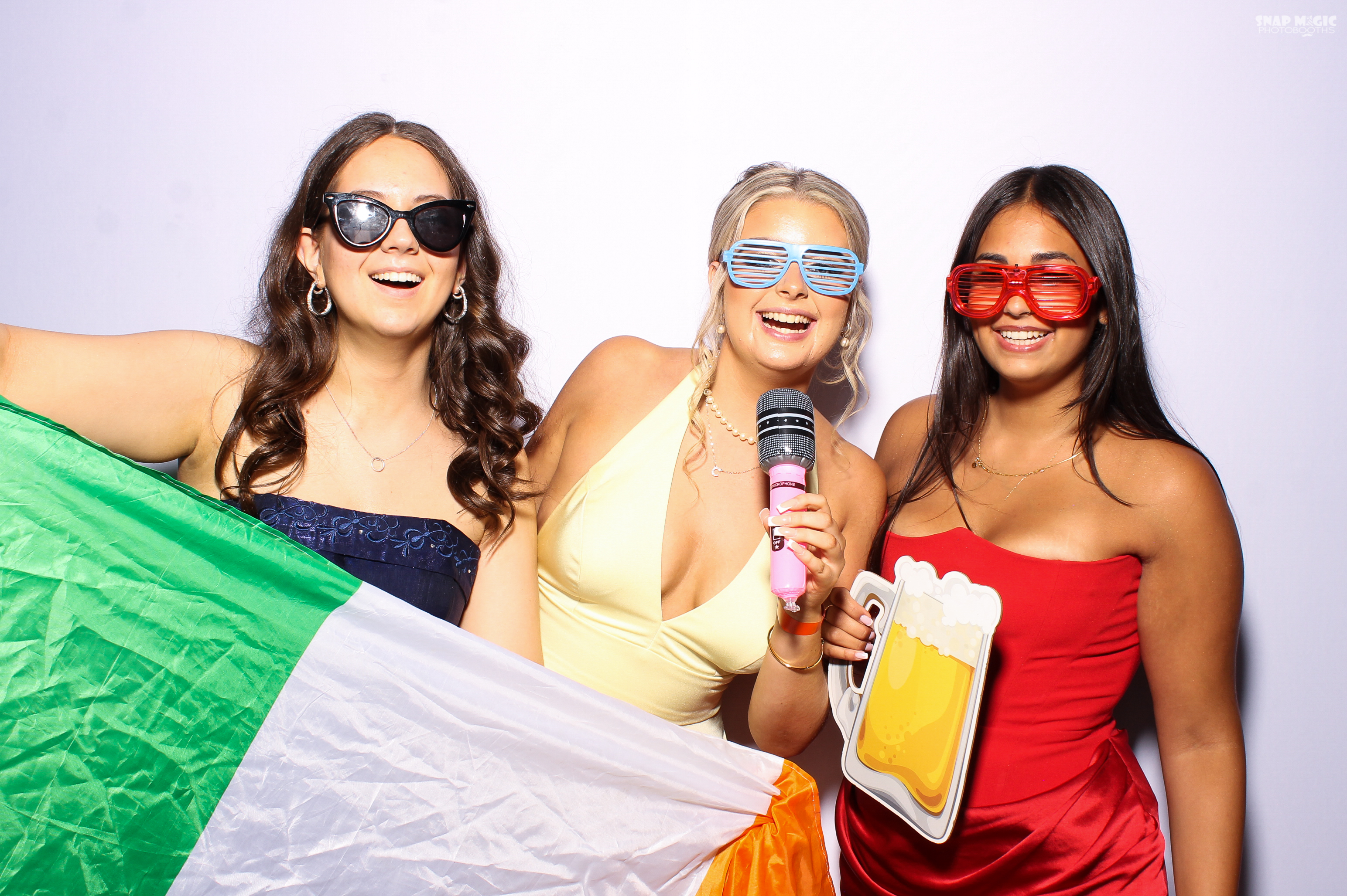 Ursuline College Debs '25 | View more photos from the event at gallery.snapmagic.ie/u/SnapMagic/Ursuline-College-Debs-25